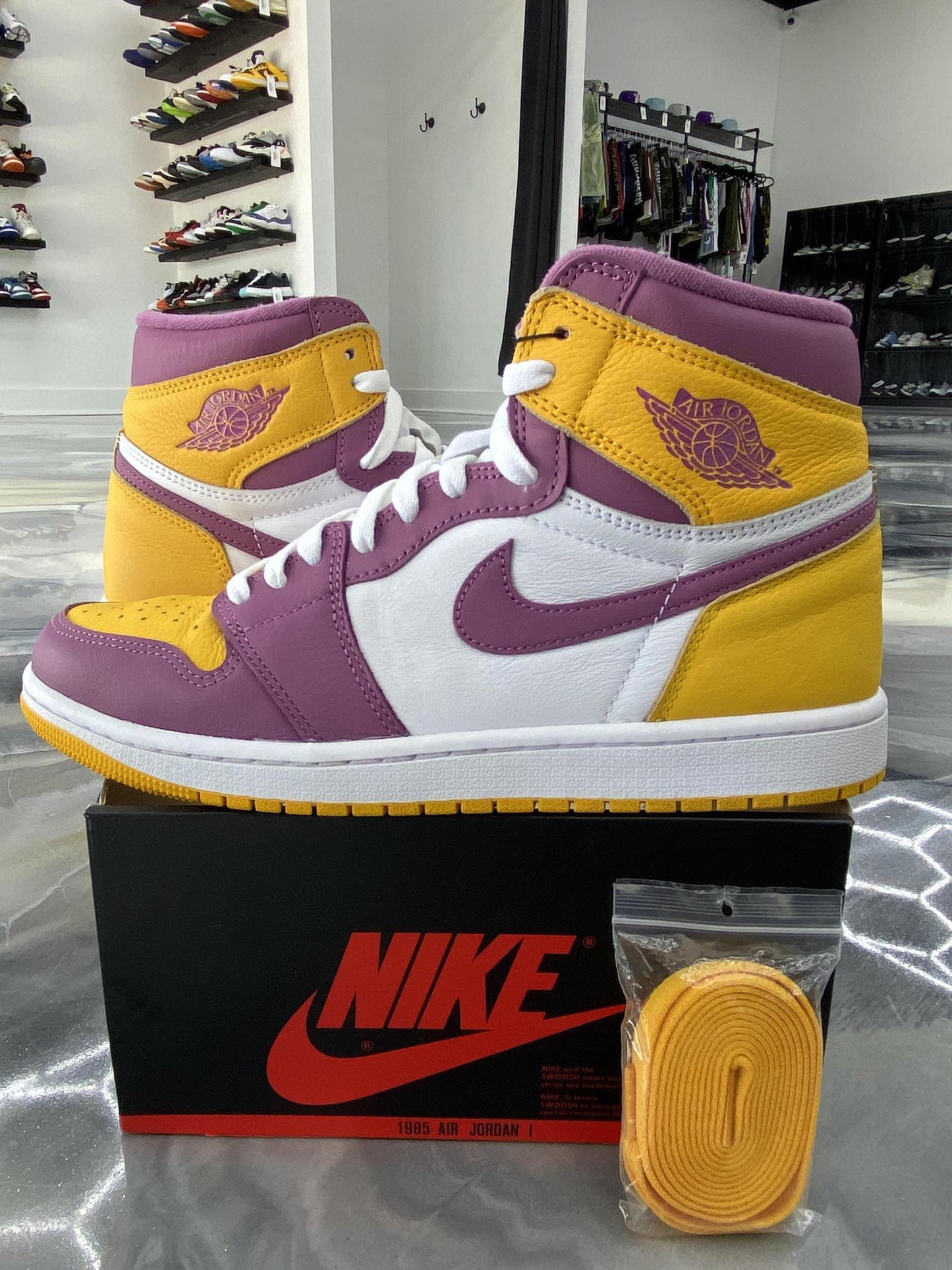 Jordan 1 "Brotherhood" Used Size 8.5