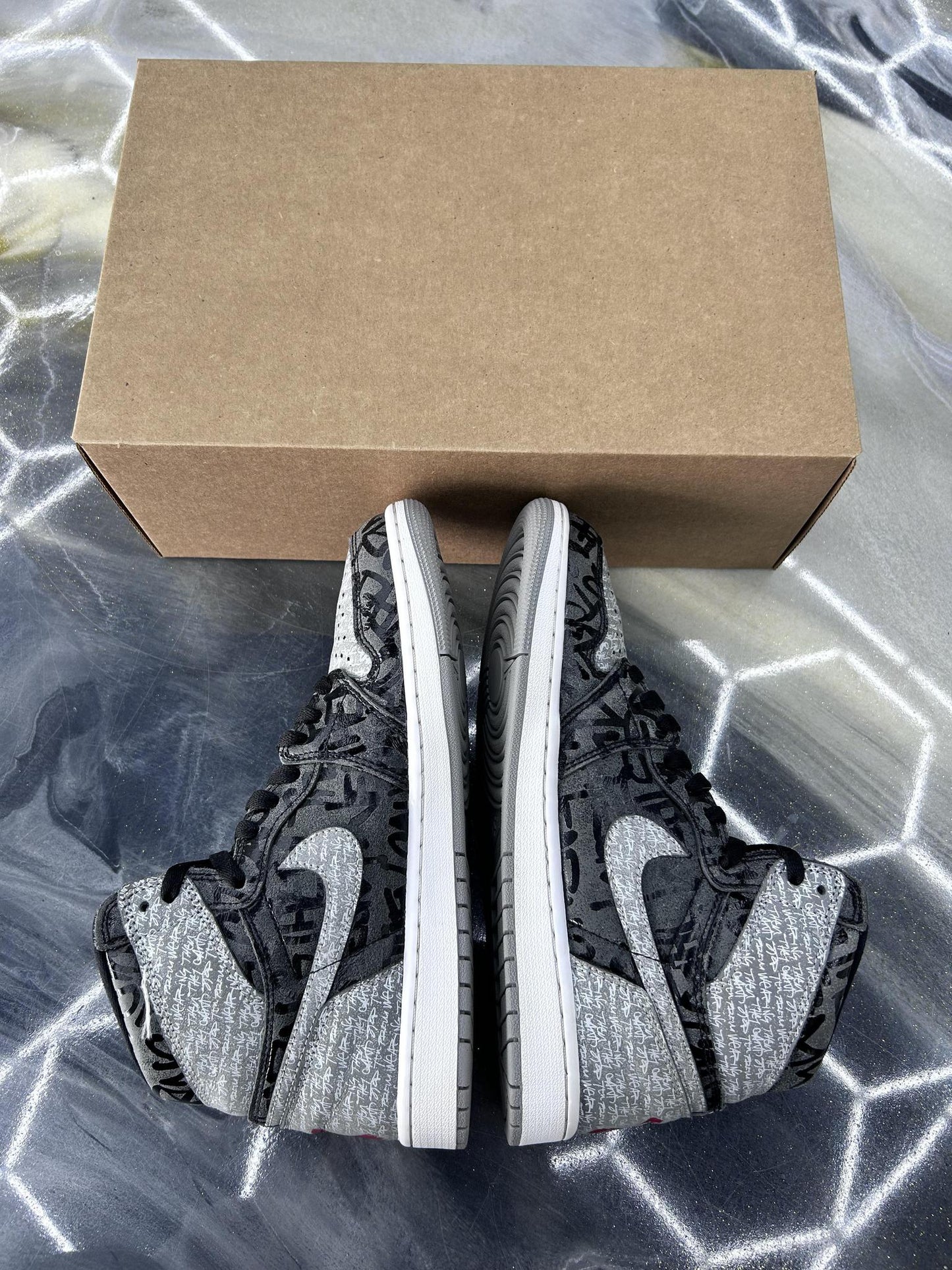 Jordan 1 "Rebellionaire" Used Size 9