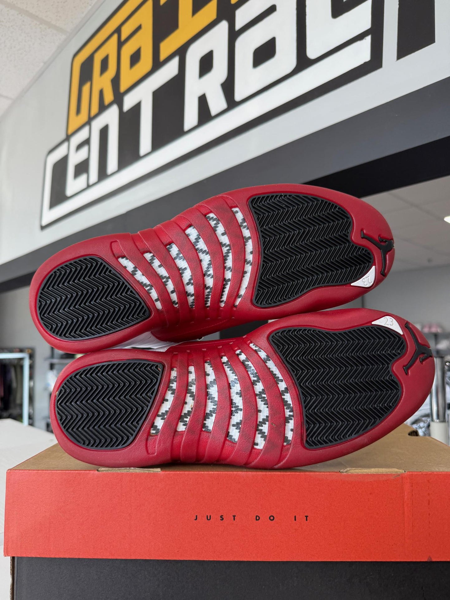 Jordan 12 "Cherry" Used Size 11.5