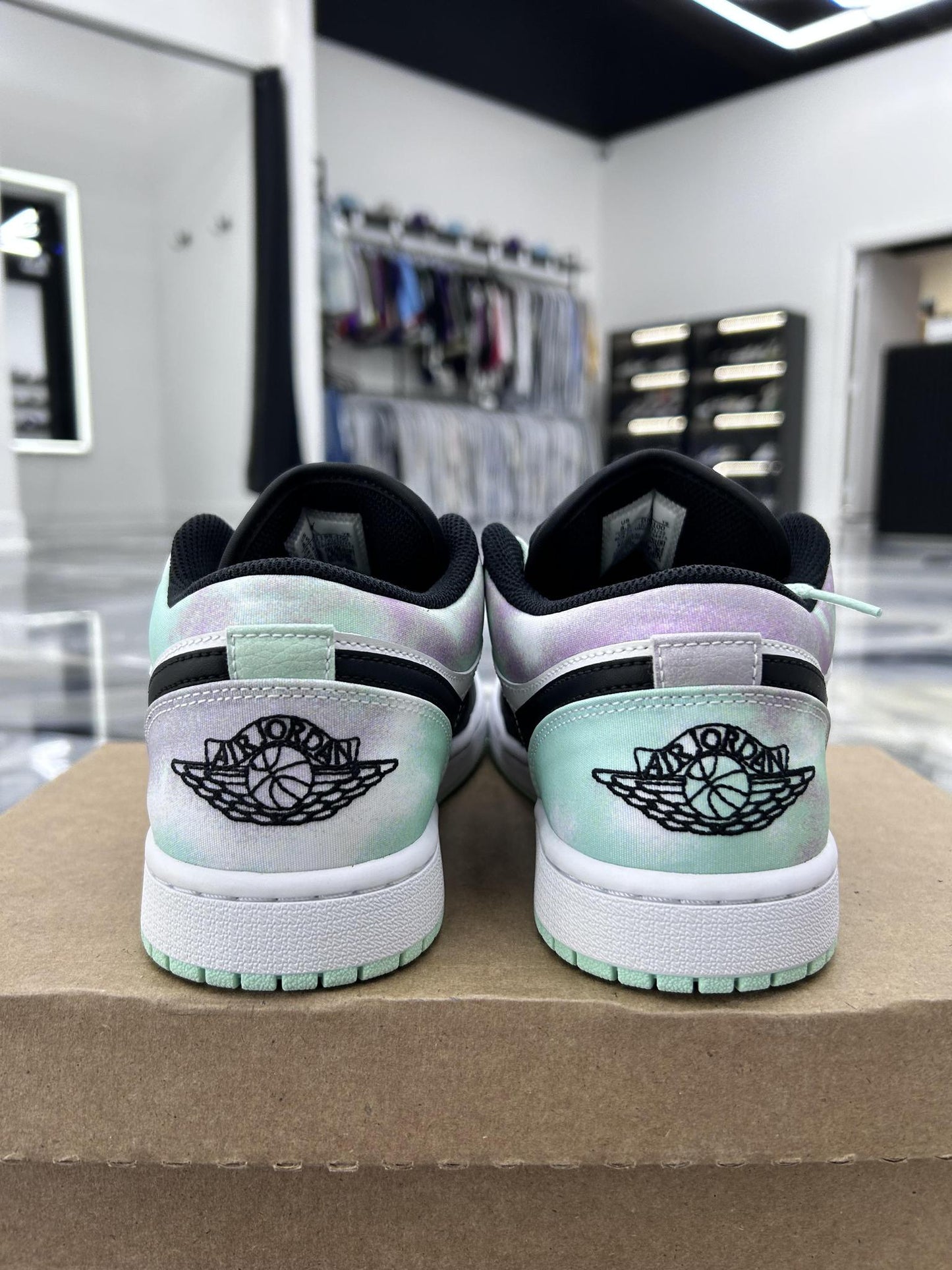 Jordan 1 Low "Tie-Dye" Used Size 8.5
