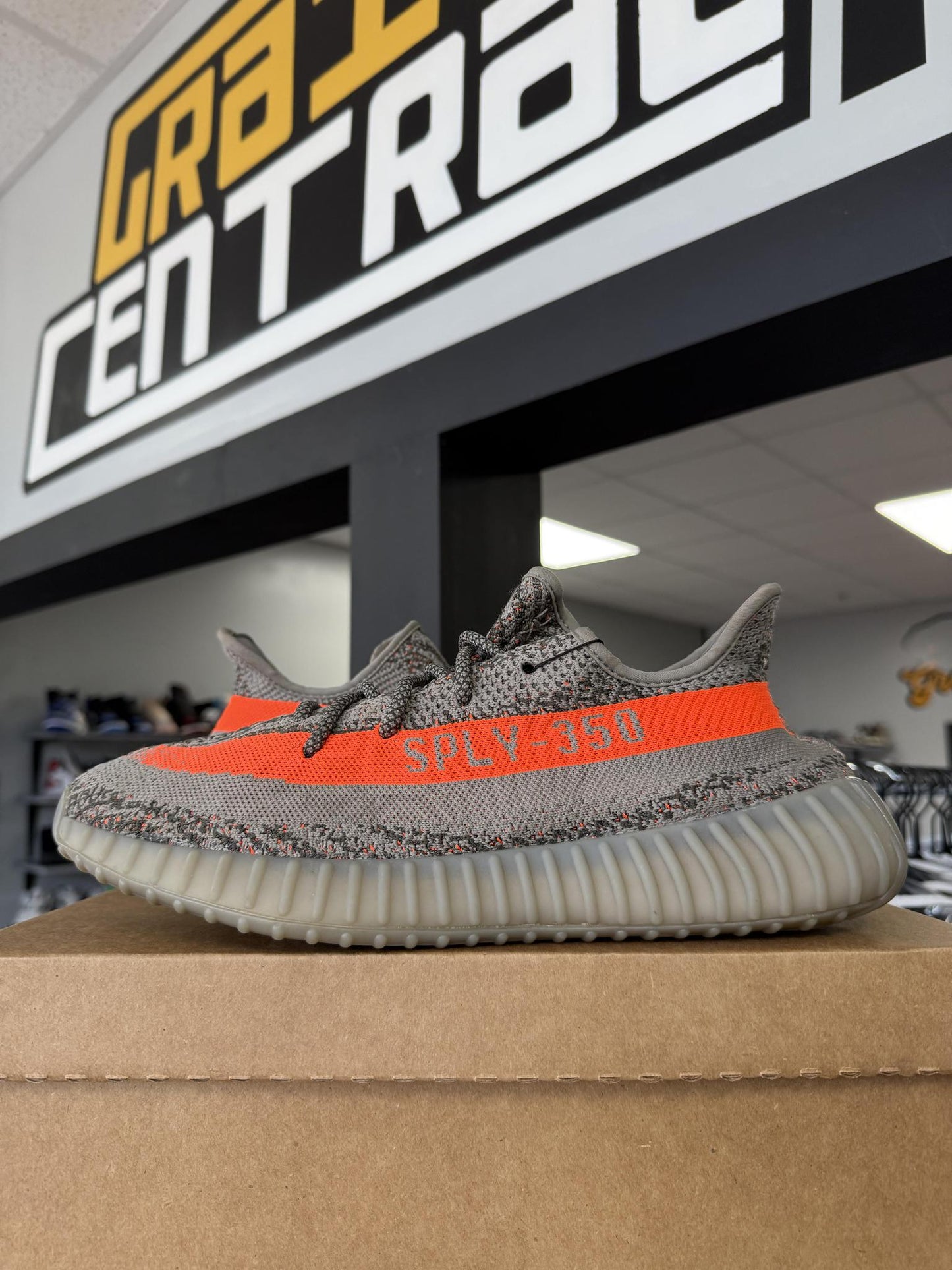 Yeezy 350 V2 "Carbon Beluga" Used Size 11.5