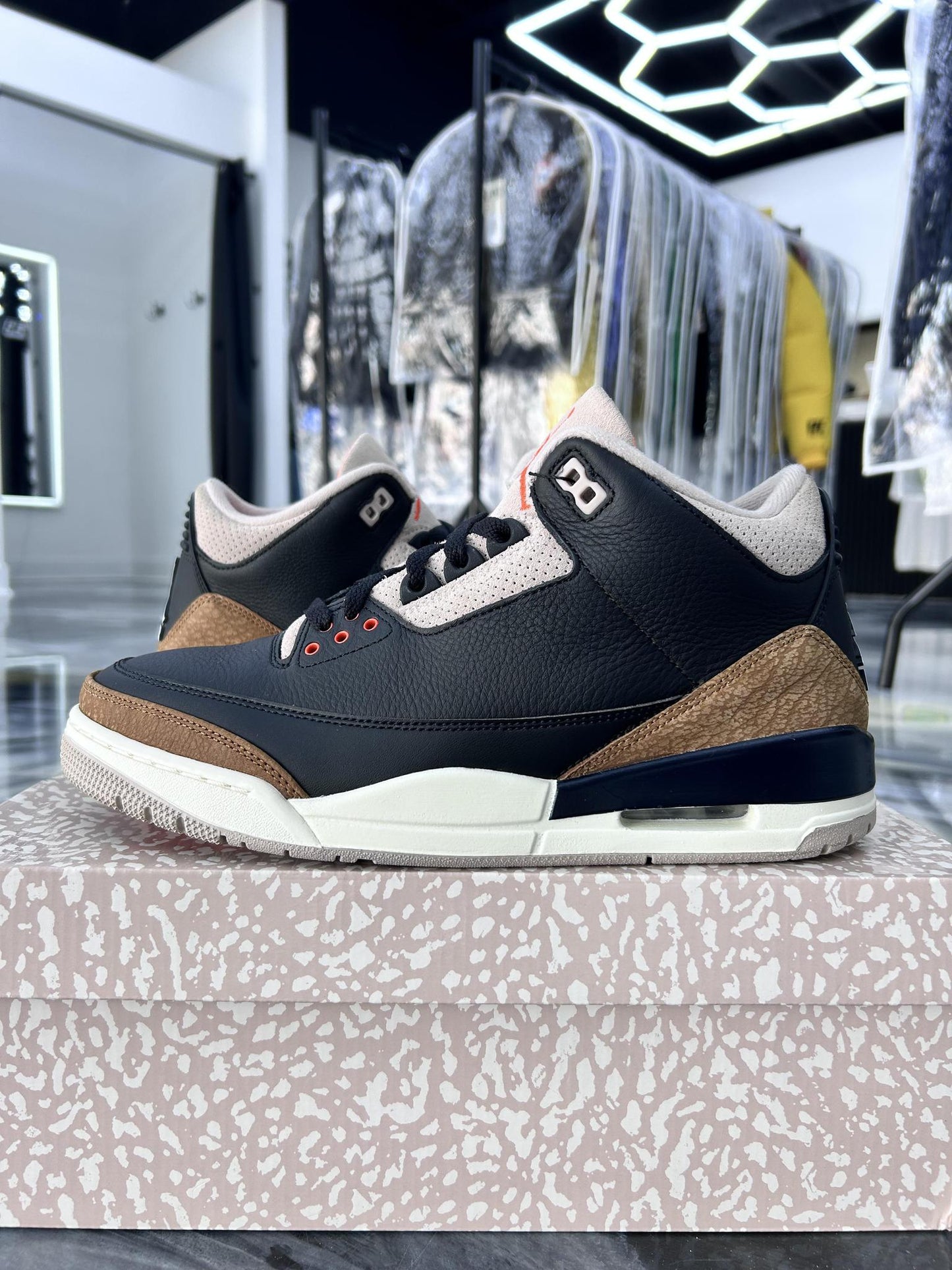 Jordan 3 "Desert Elephant" Used Size 10.5