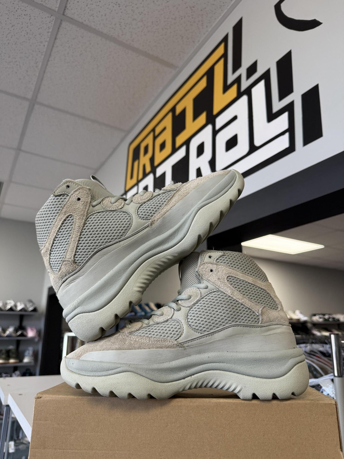 Yeezy DSRT Boot "Salt" Used Size 9.5