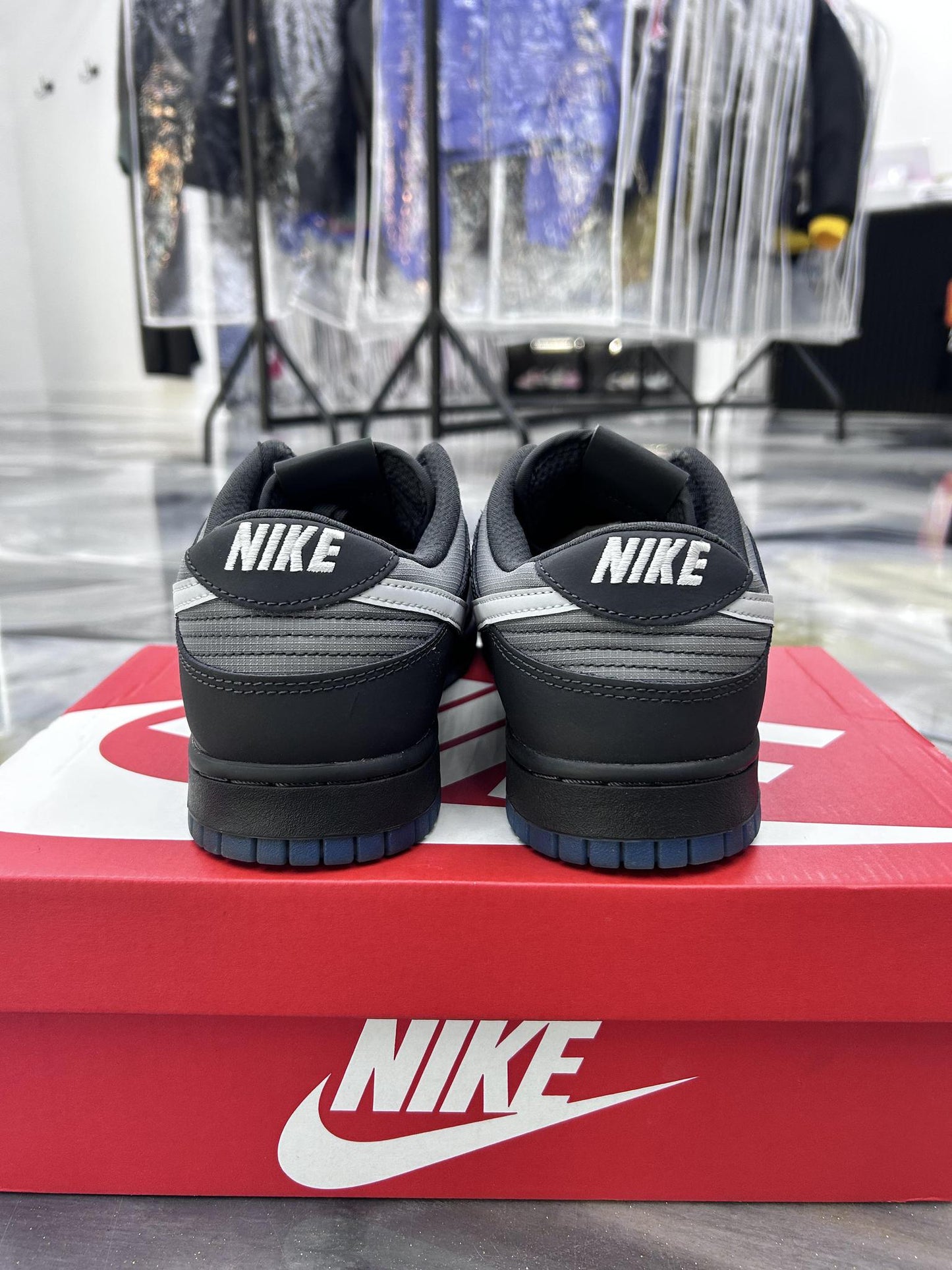 Dunk Low "Anthracite" Used Size 10.5