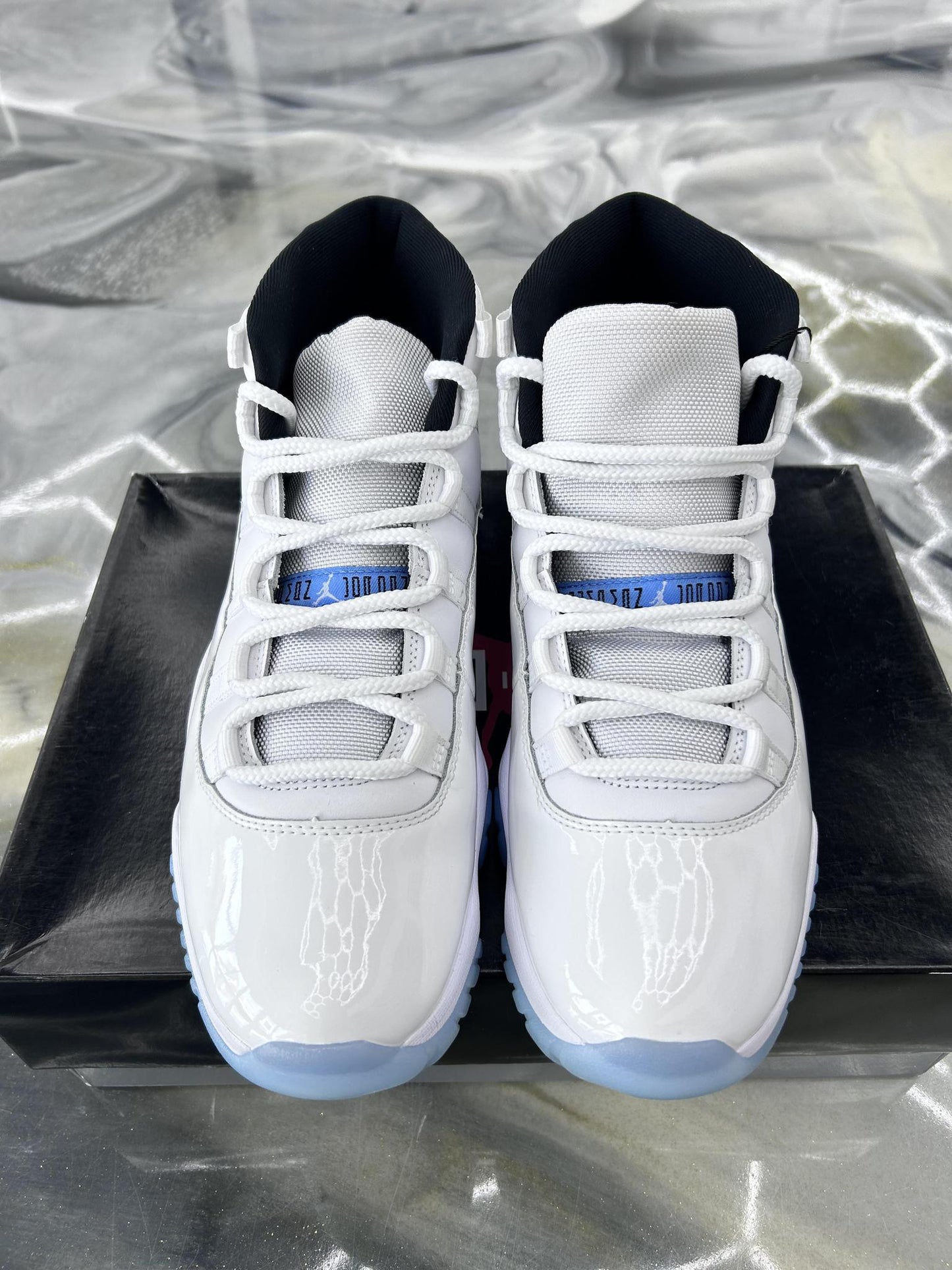 Jordan 11 "Legend Blue" Used Size 10