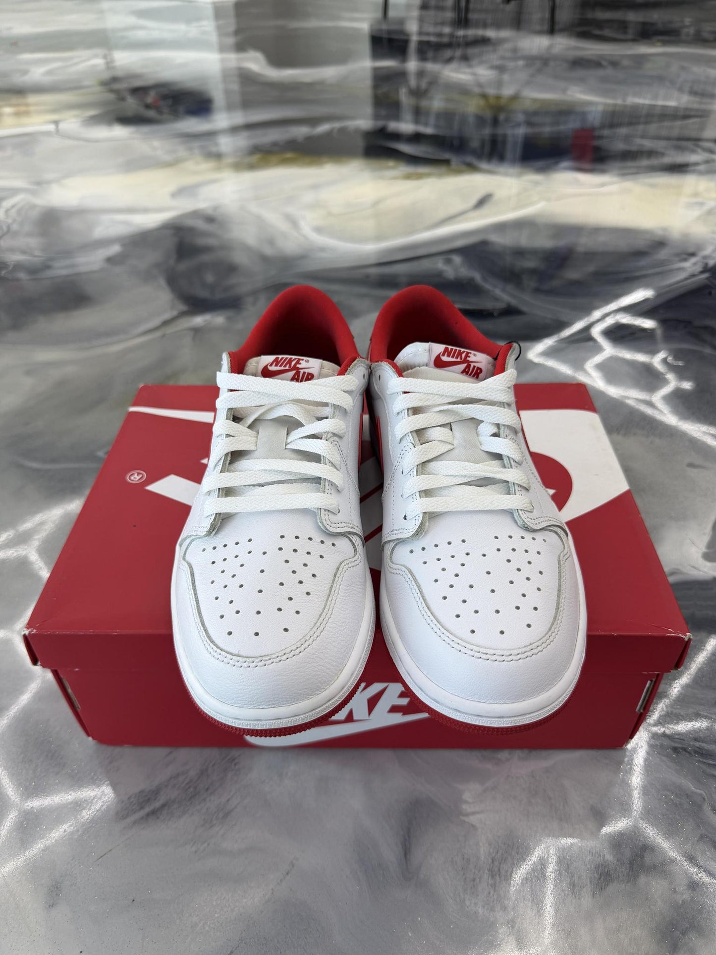 Jordan 1 Low "University Red" Used 10.5