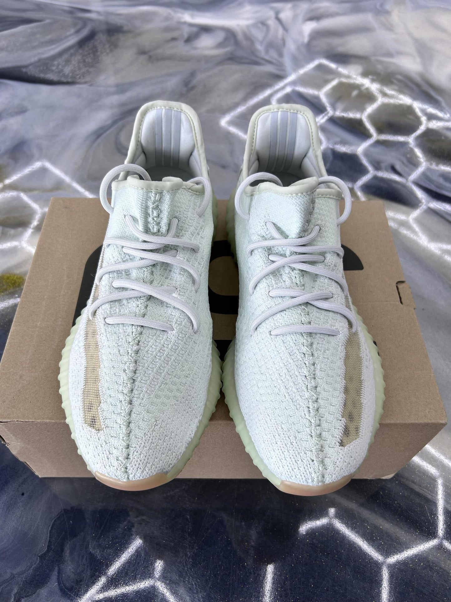 Yeezy 350 V2 "Hyperspace" Used Size 12