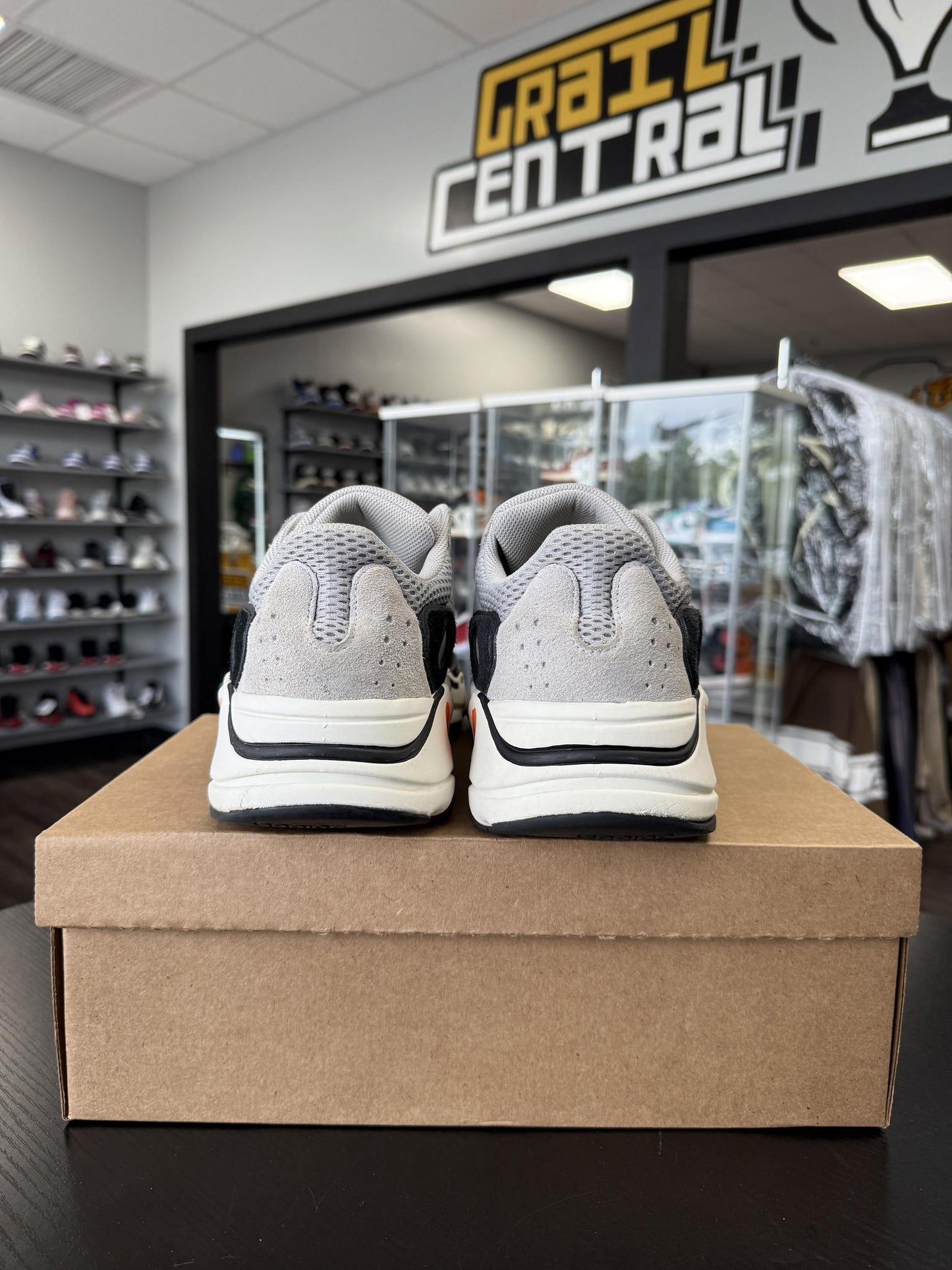 Yeezy 700 "Wave Runner" Used Size 12