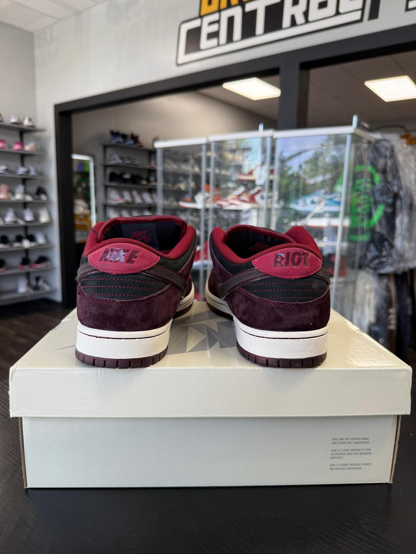 Nike SB Dunk Low x RIOT "Mahogany" Used Size 11