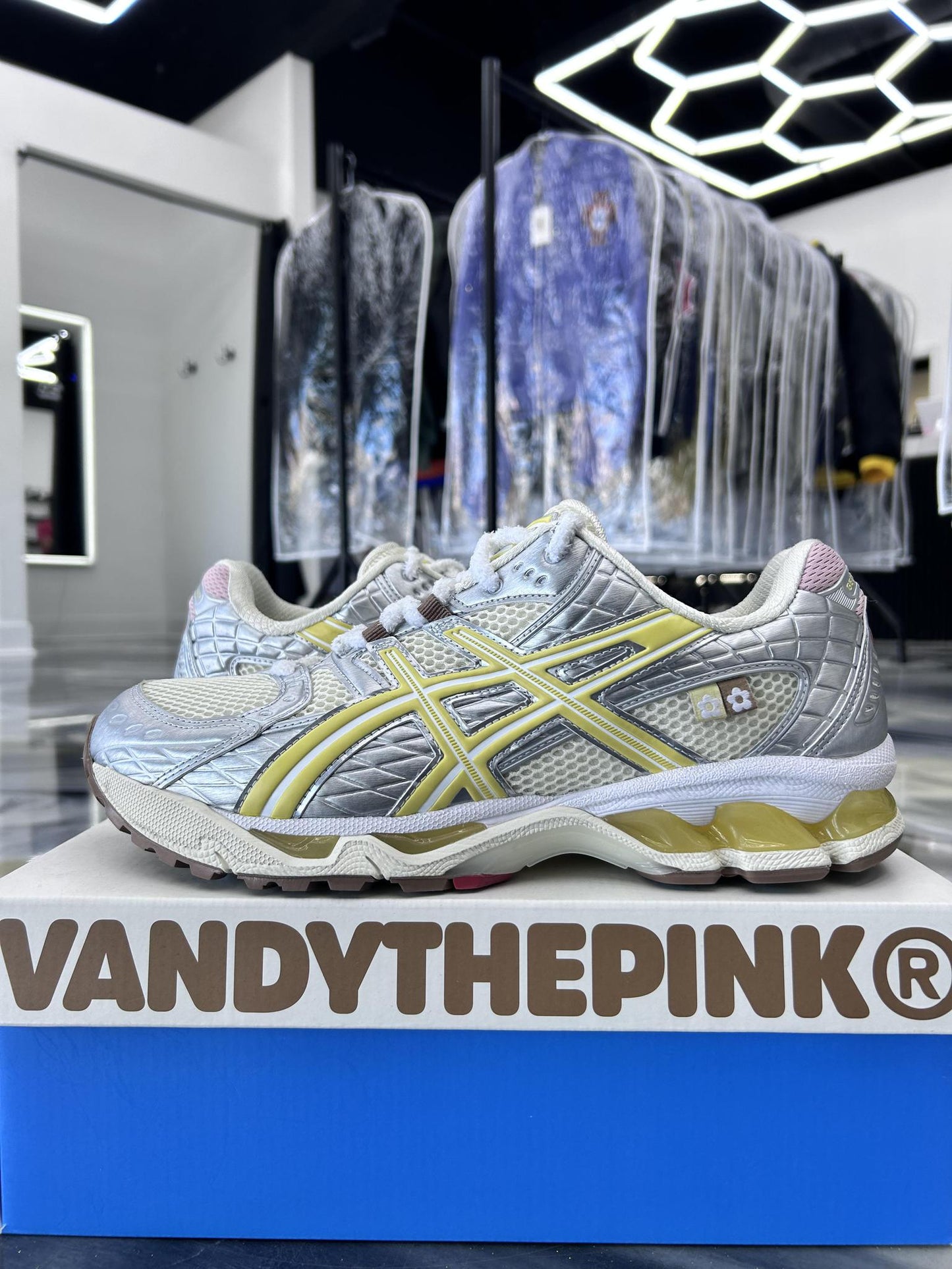 Asics Gel Nimbus 10.1 "Atmos Vandy The Pink" Used Size 11.5