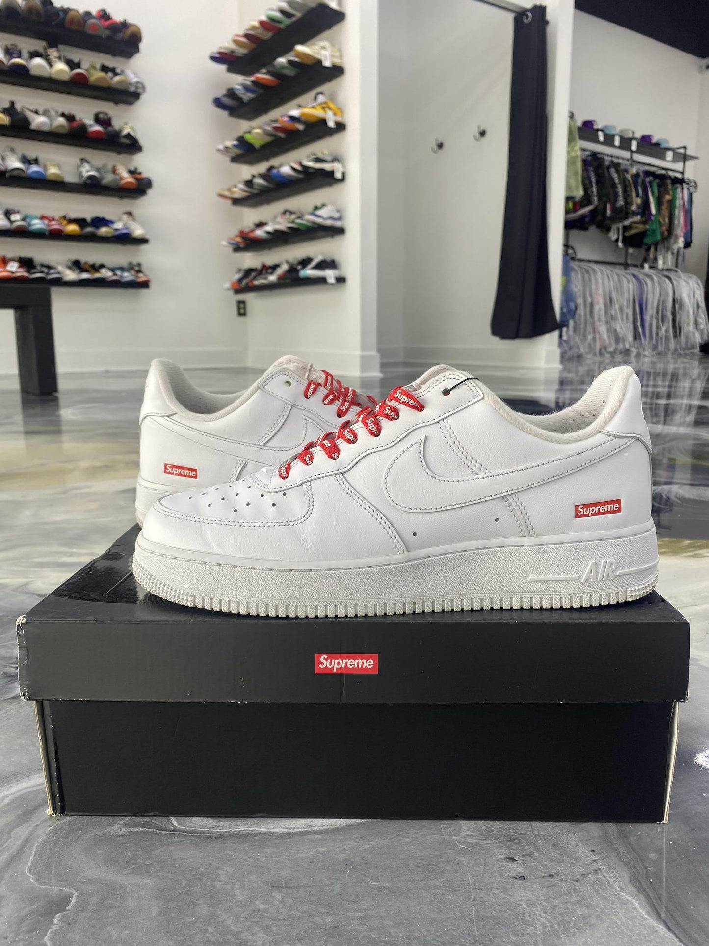 Nike AF1 "Supreme" Used Size 10