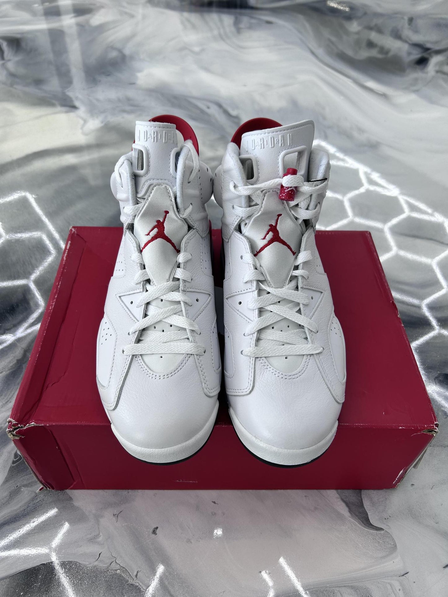 Jordan 6 "Red Oreo" Used Size 9.5