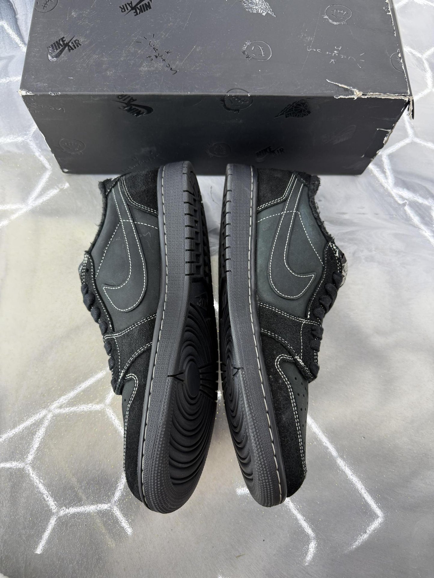Jordan 1 Low x Travis Scott "Phantom Black" Used Size 11.5