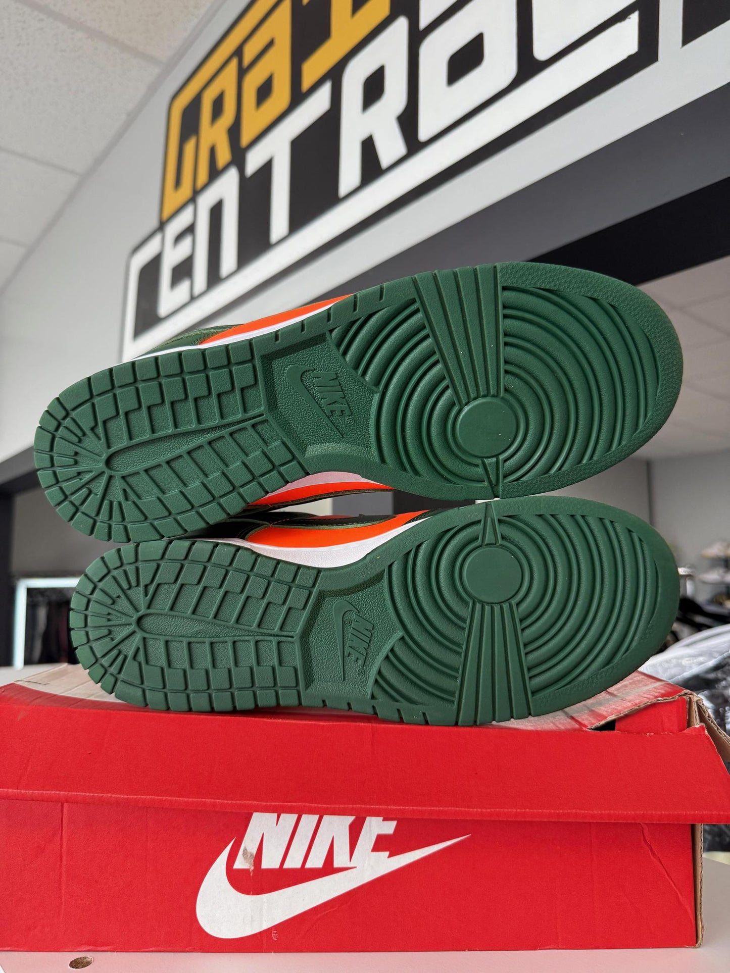 Nike Dunk Low "Miami" Used Size 11.5