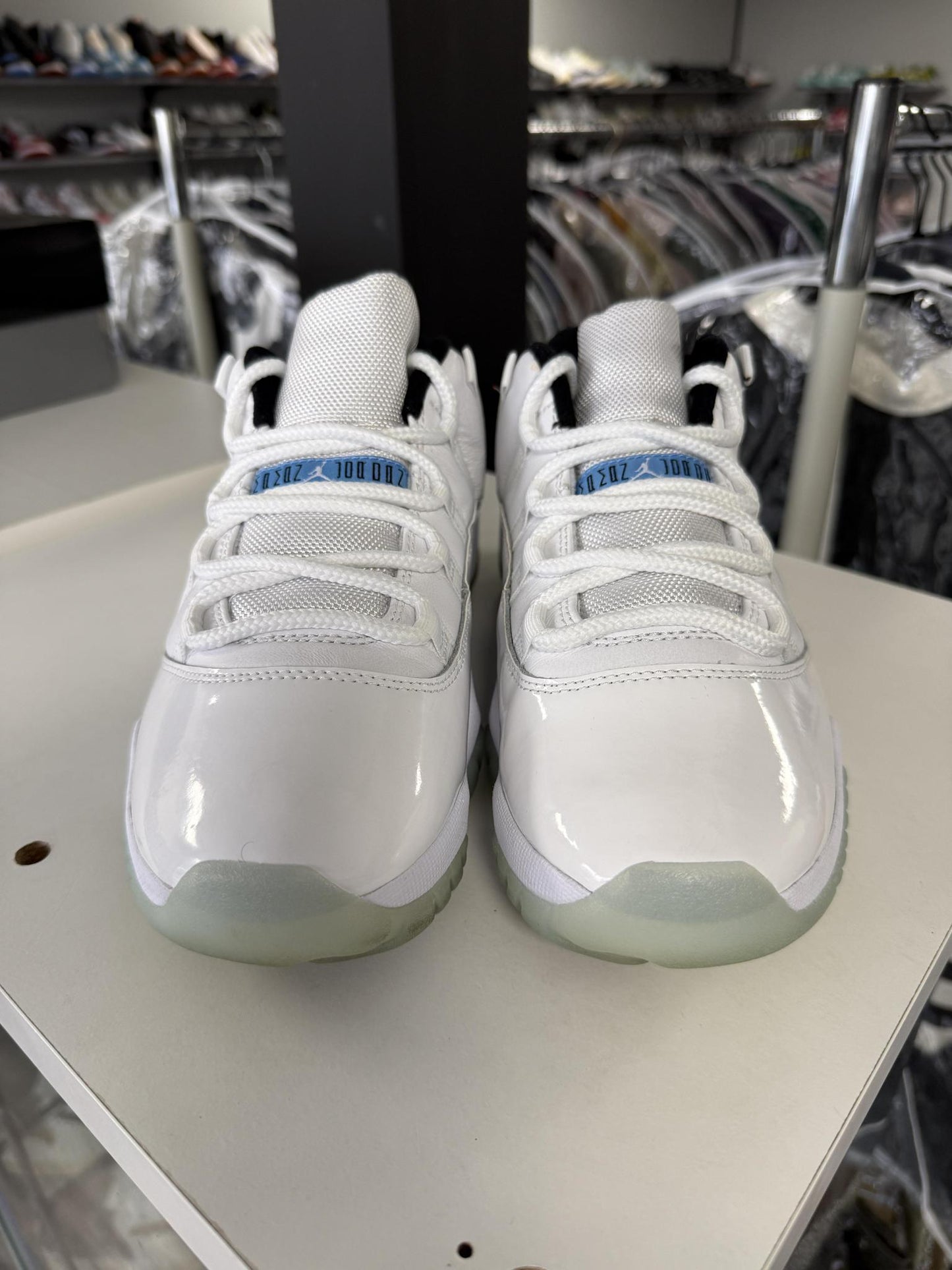 Jordan 11 Low "Legend Blue" Used Size 8