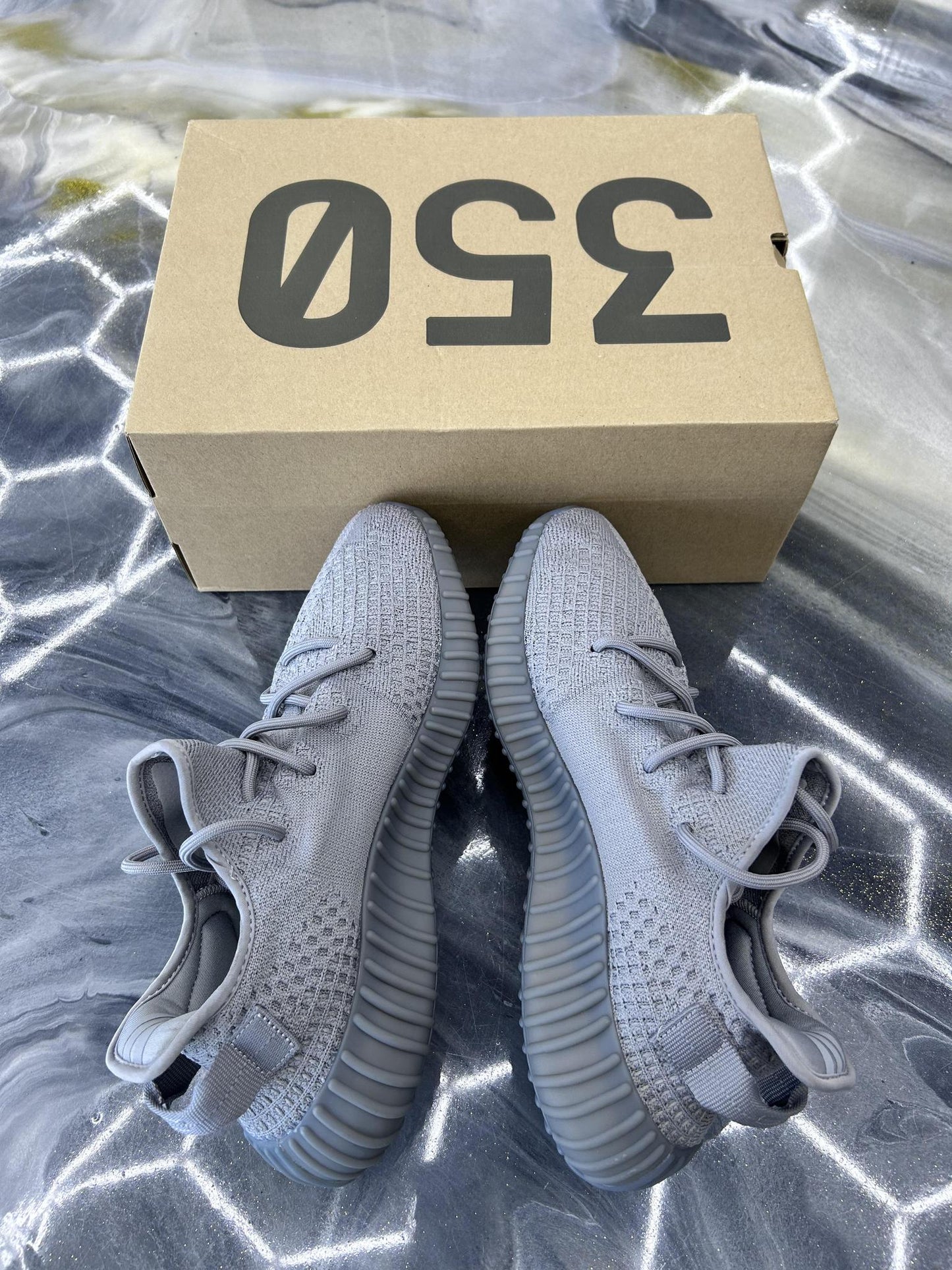 Yeezy 350 V2 "Steel Grey" Used Size 10