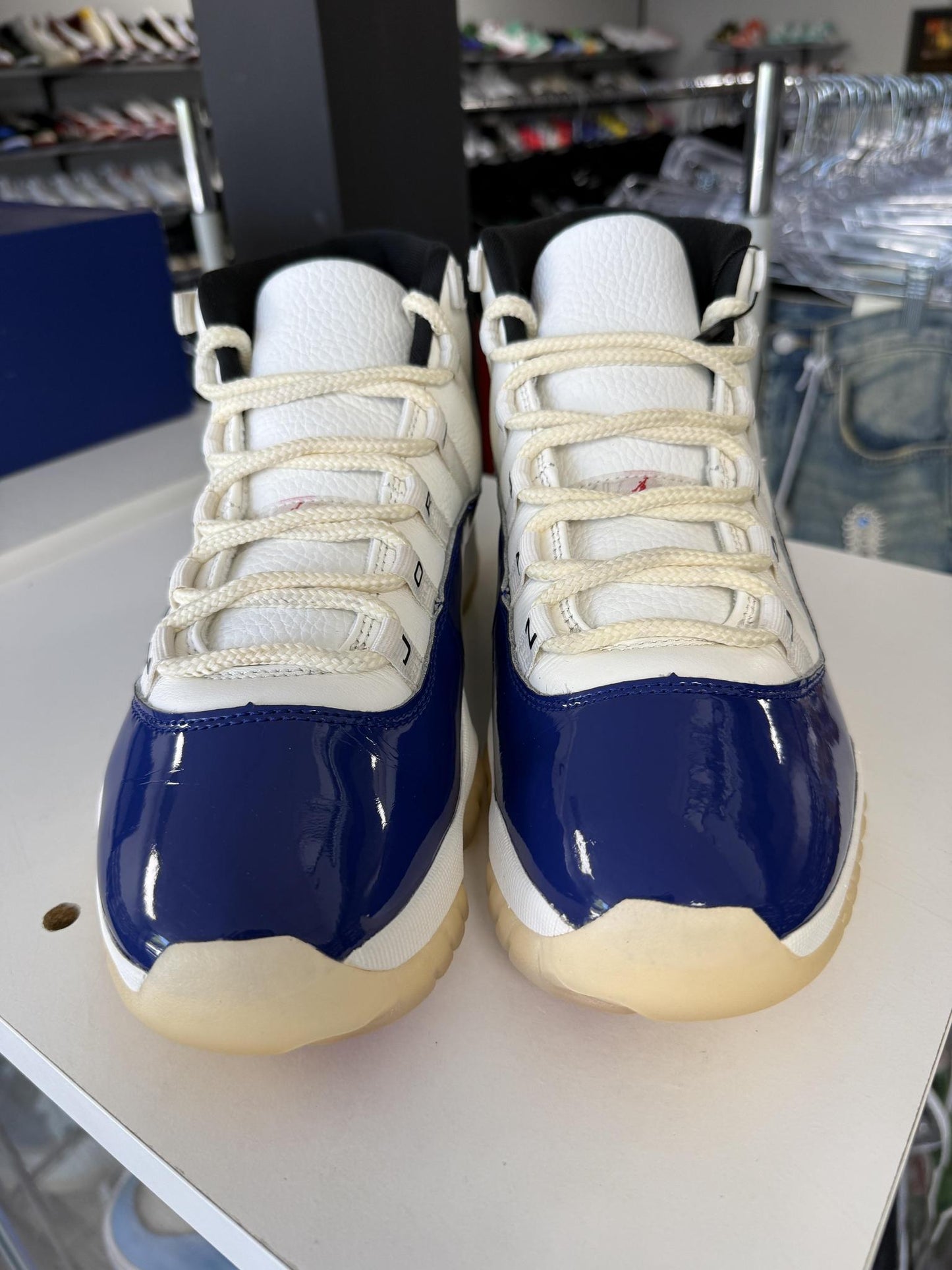 Jordan 11 "Rare Air" Used Size 9.5