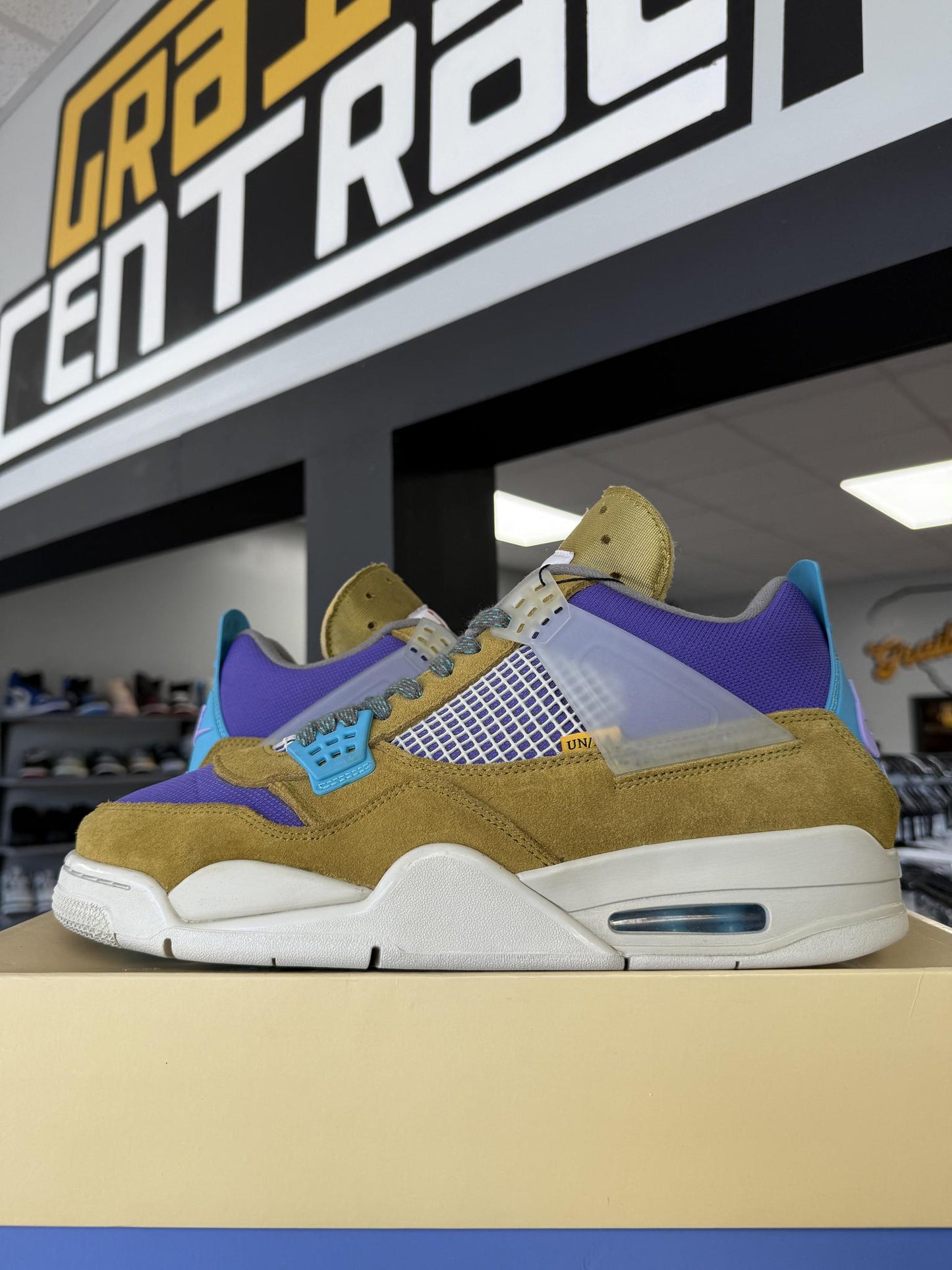 Jordan 4 x Union "Desert Moss" Used Size 13