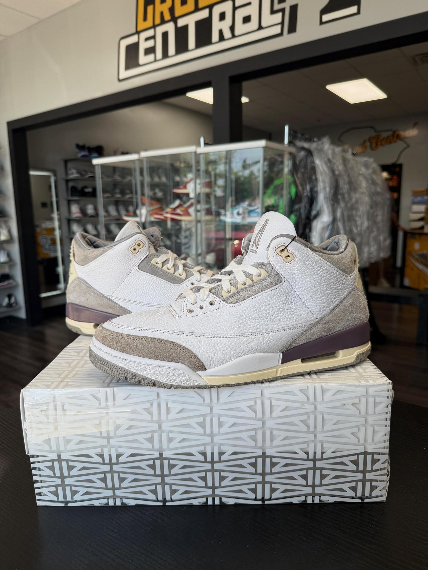 Jordan 3 x A Ma Maniere "Raised By Women" Used Size 11.5