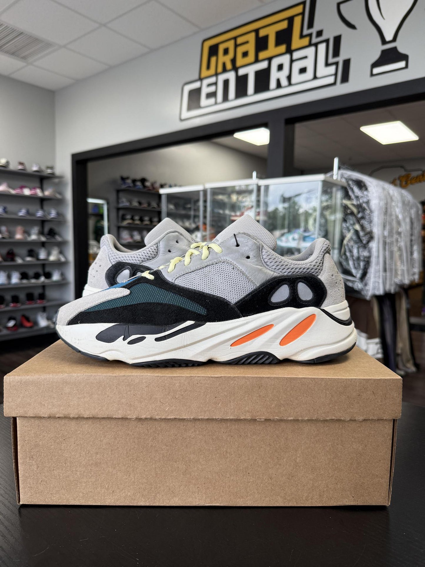 Yeezy 700 "Wave Runner" Used Size 12
