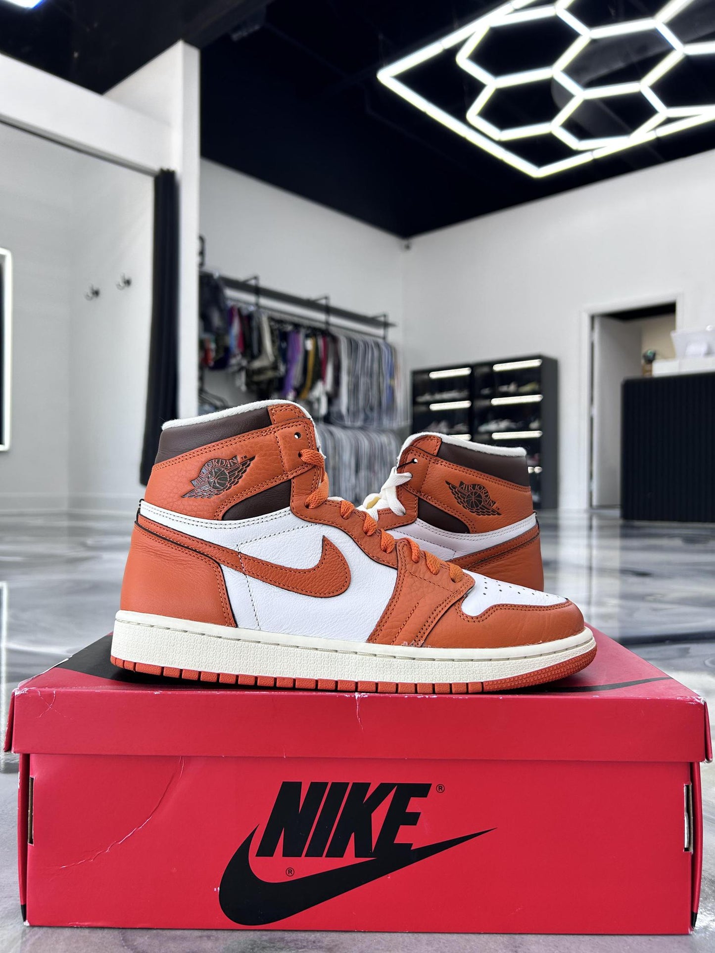 Jordan 1 "Starfish" Used Size 8.5M/10W