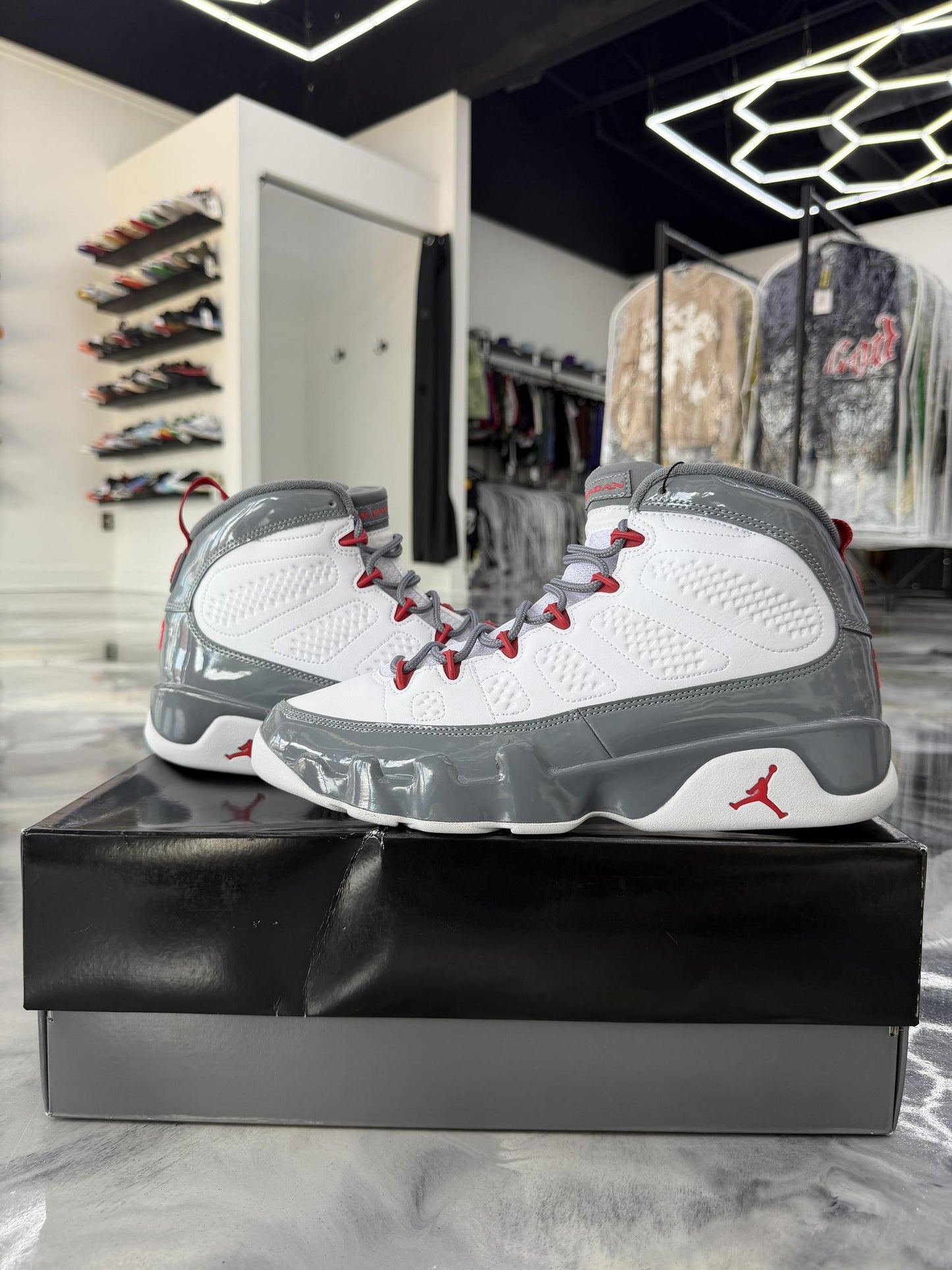 Jordan 9 "Fire Red" Used Size 10.5