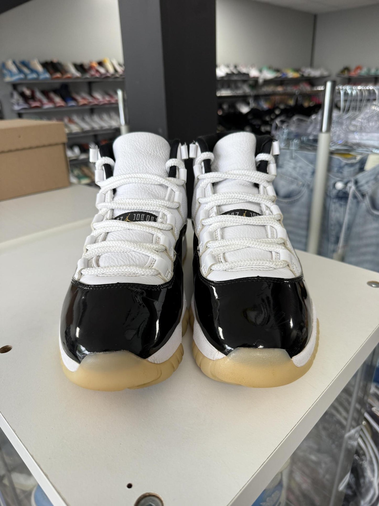 Jordan 11 "Gratitude" Used Size 8