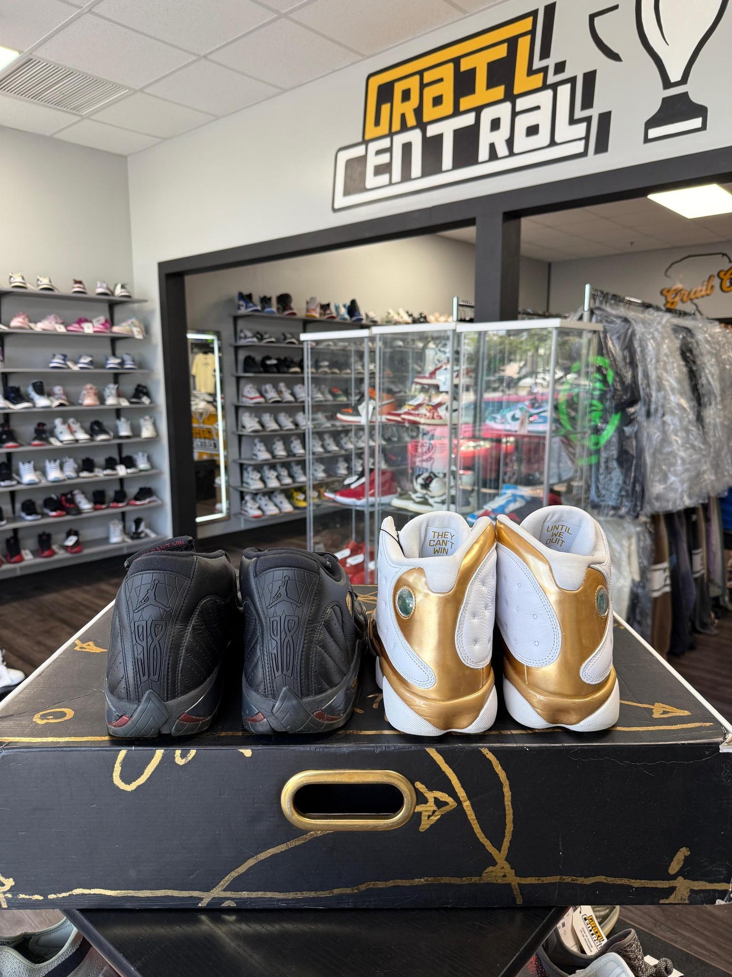 Jordan 13/14 "Defining Moments Pack" Used Size 13