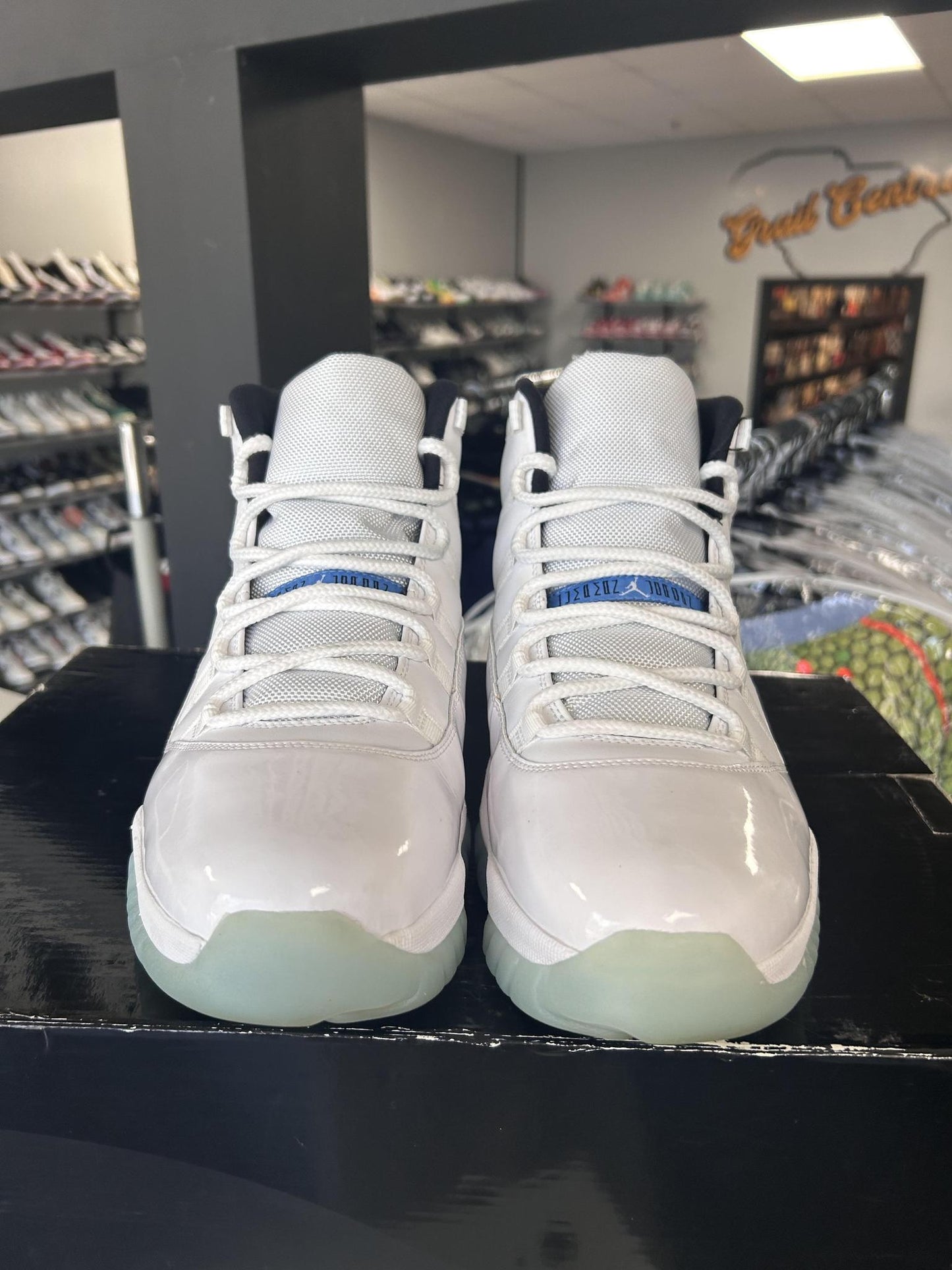 Jordan 11 "Legend Blue" (2014) Used Size 13