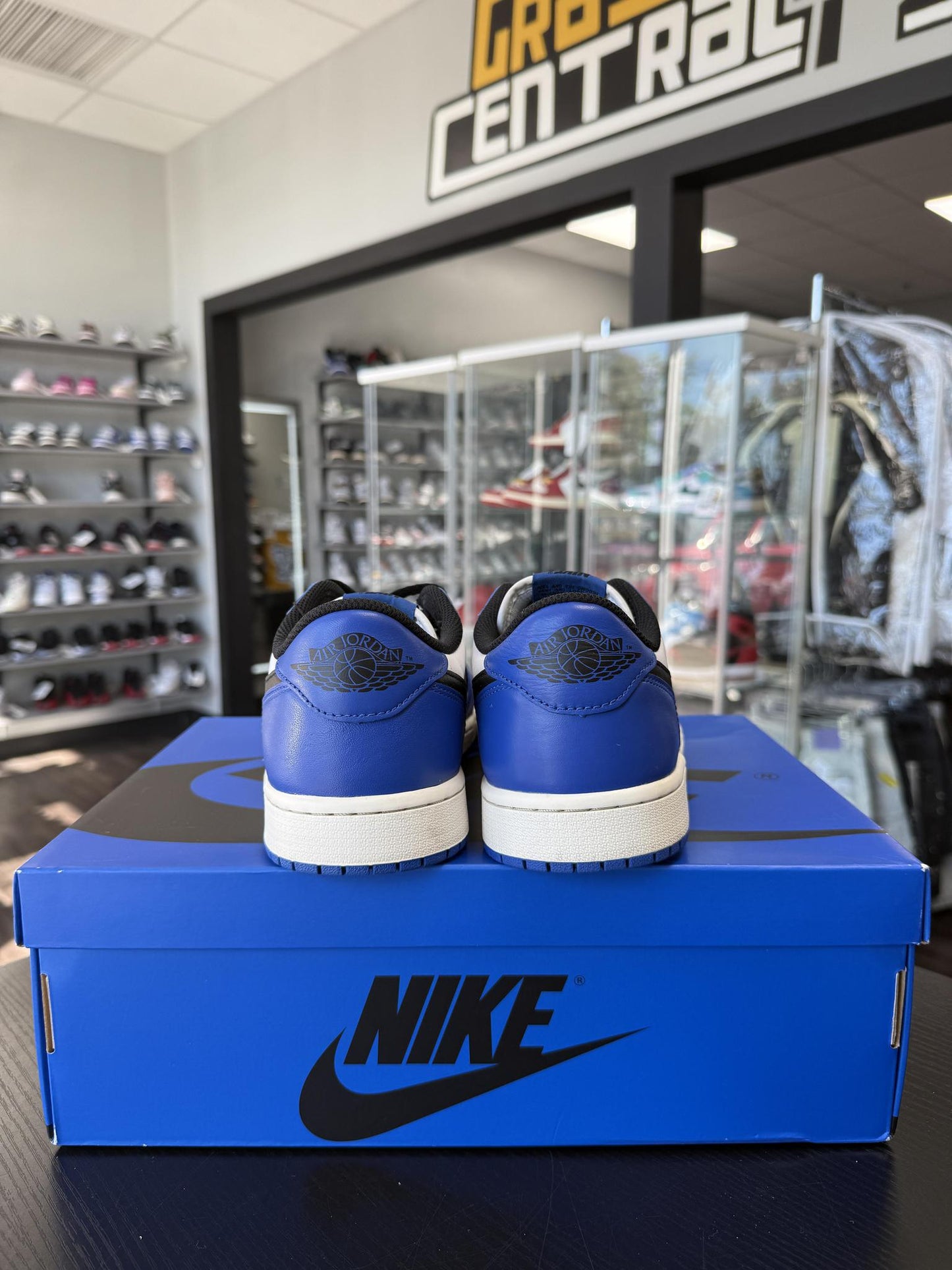 Jordan 1 Low "Royal" Used Size 10.5