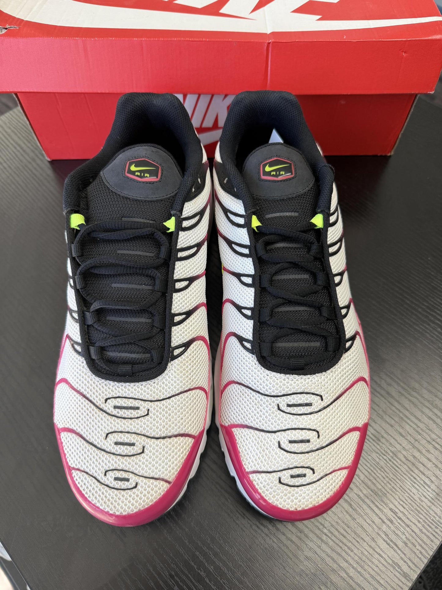 Nike Air Max Plus "Fuchsia" Used Size 13