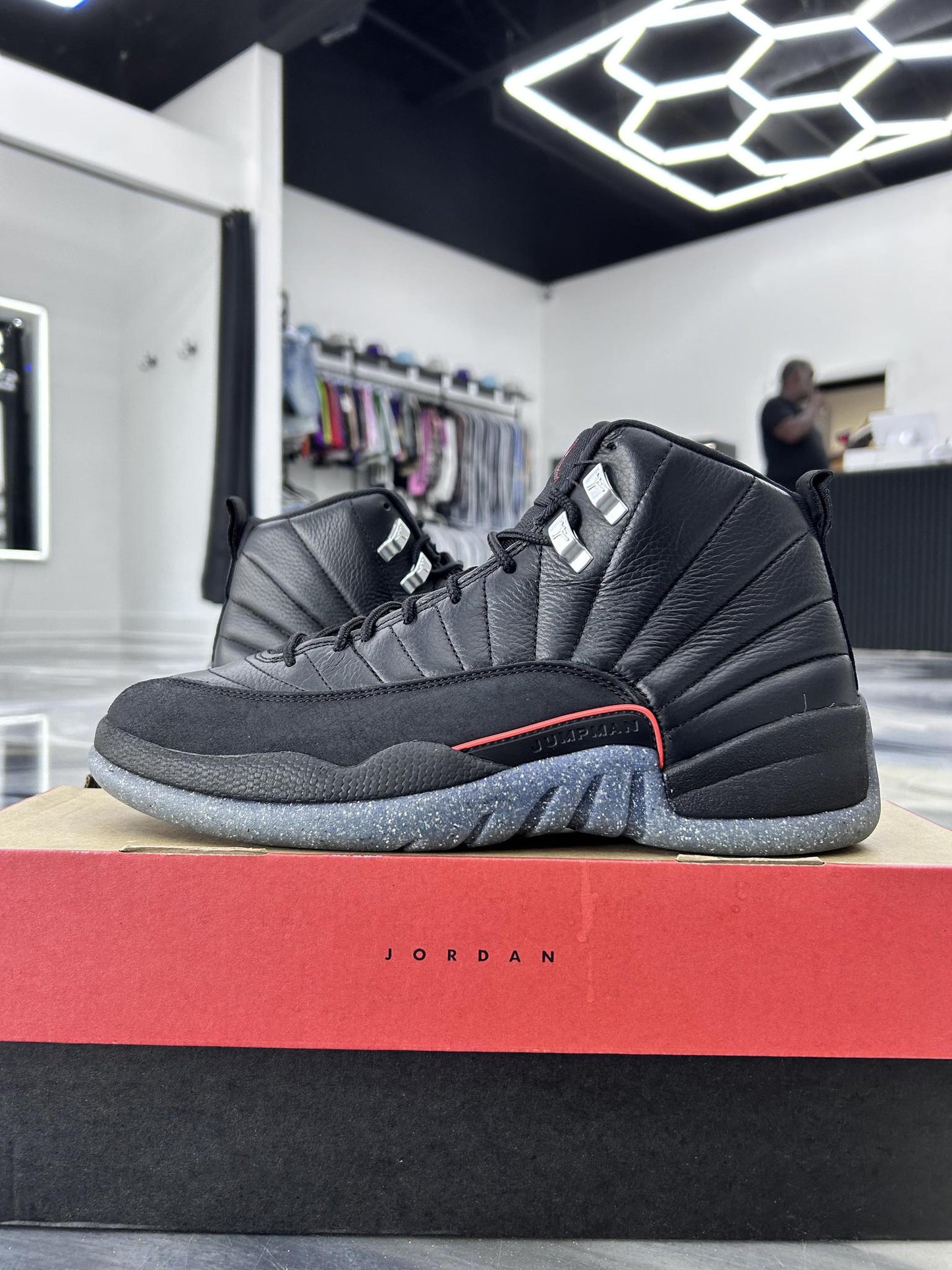 Jordan 12 "Utility" Used Size 10.5