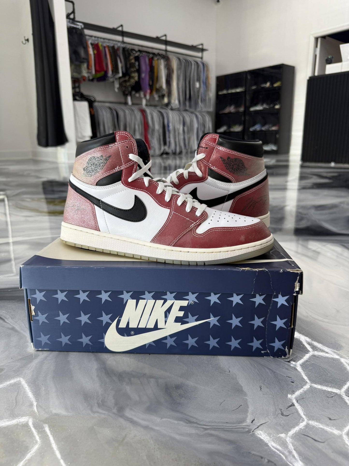 Jordan 1 X Trophy Room "Chicago" Used Size 14