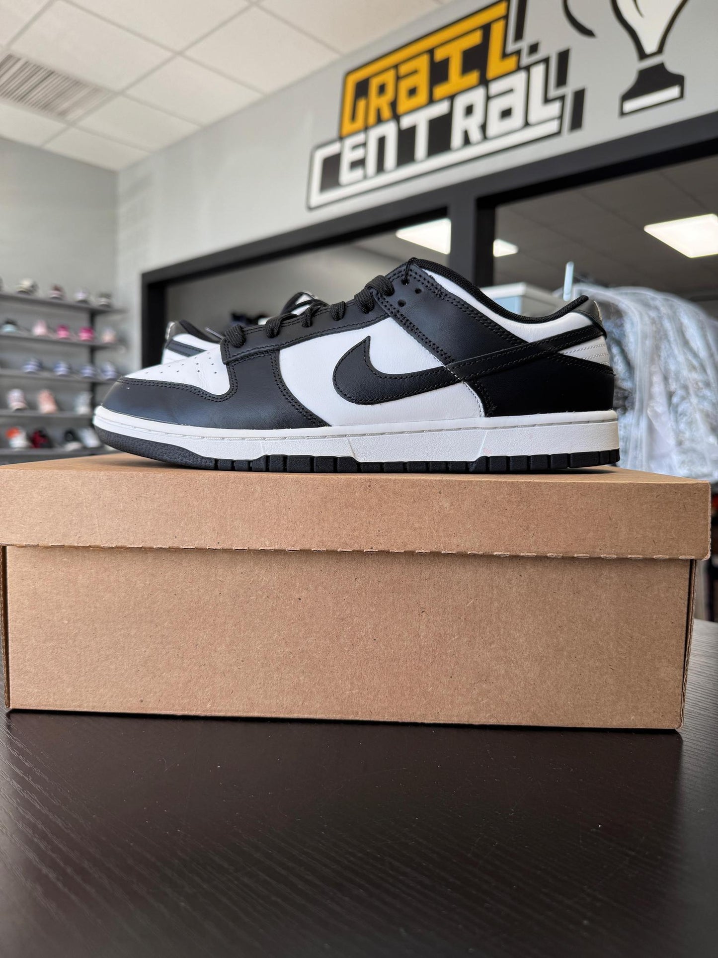 Nike Dunk Low "Panda" Used Size 11.5