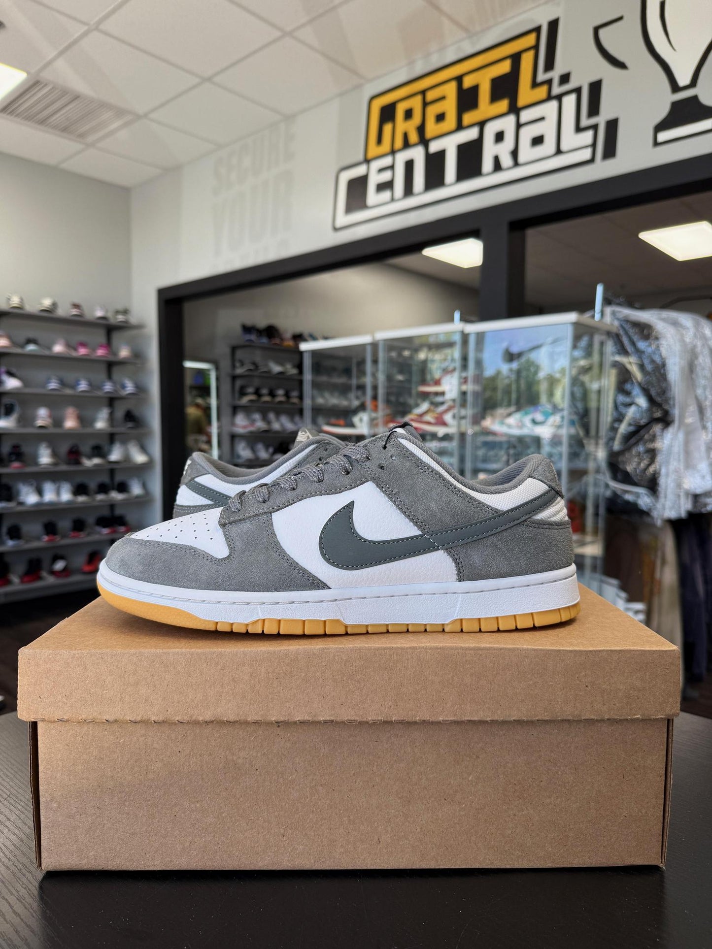 Nike Dunk Low "Smoke Grey Gum" Used Size 10.5