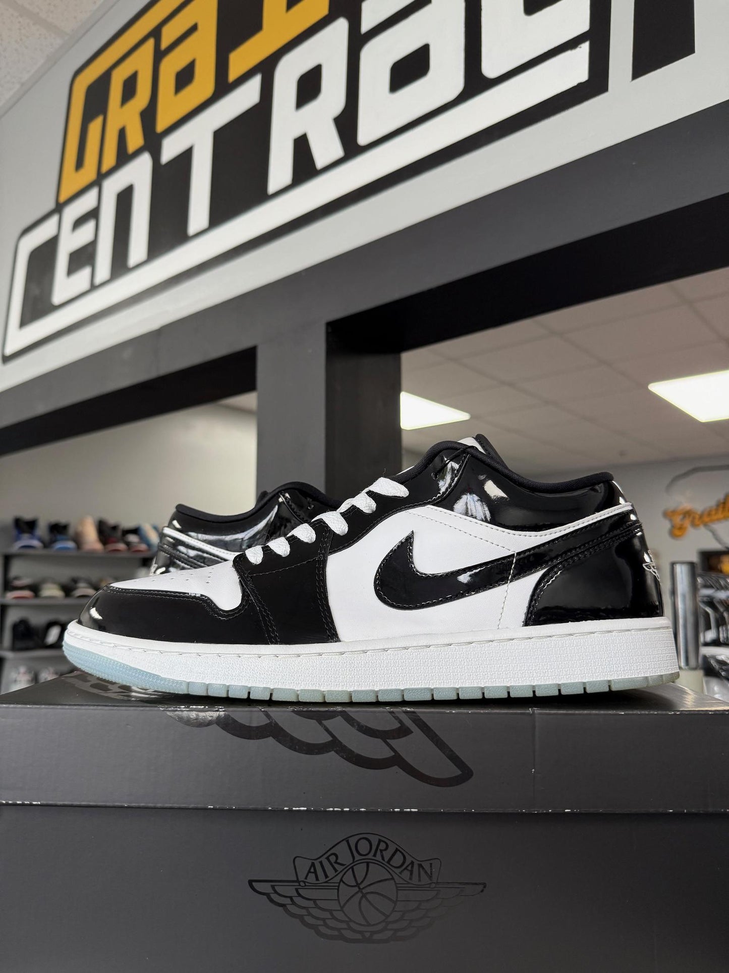 Jordan 1 Low "Concord" Used Size 13