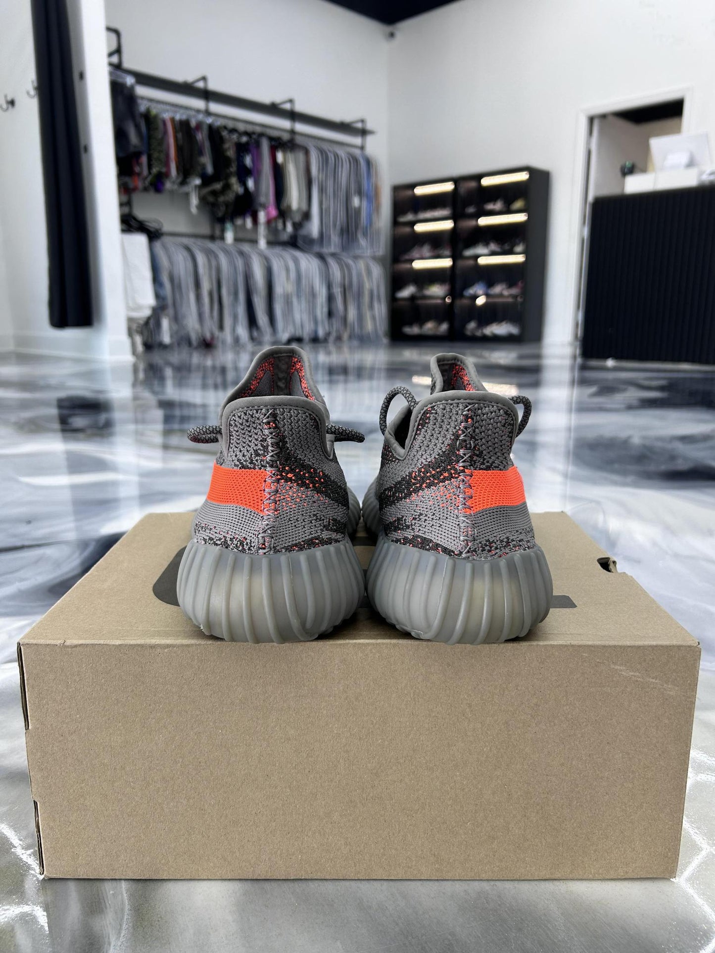 Yeezy 350 V2 "Beluga Reflective" Used Size 13