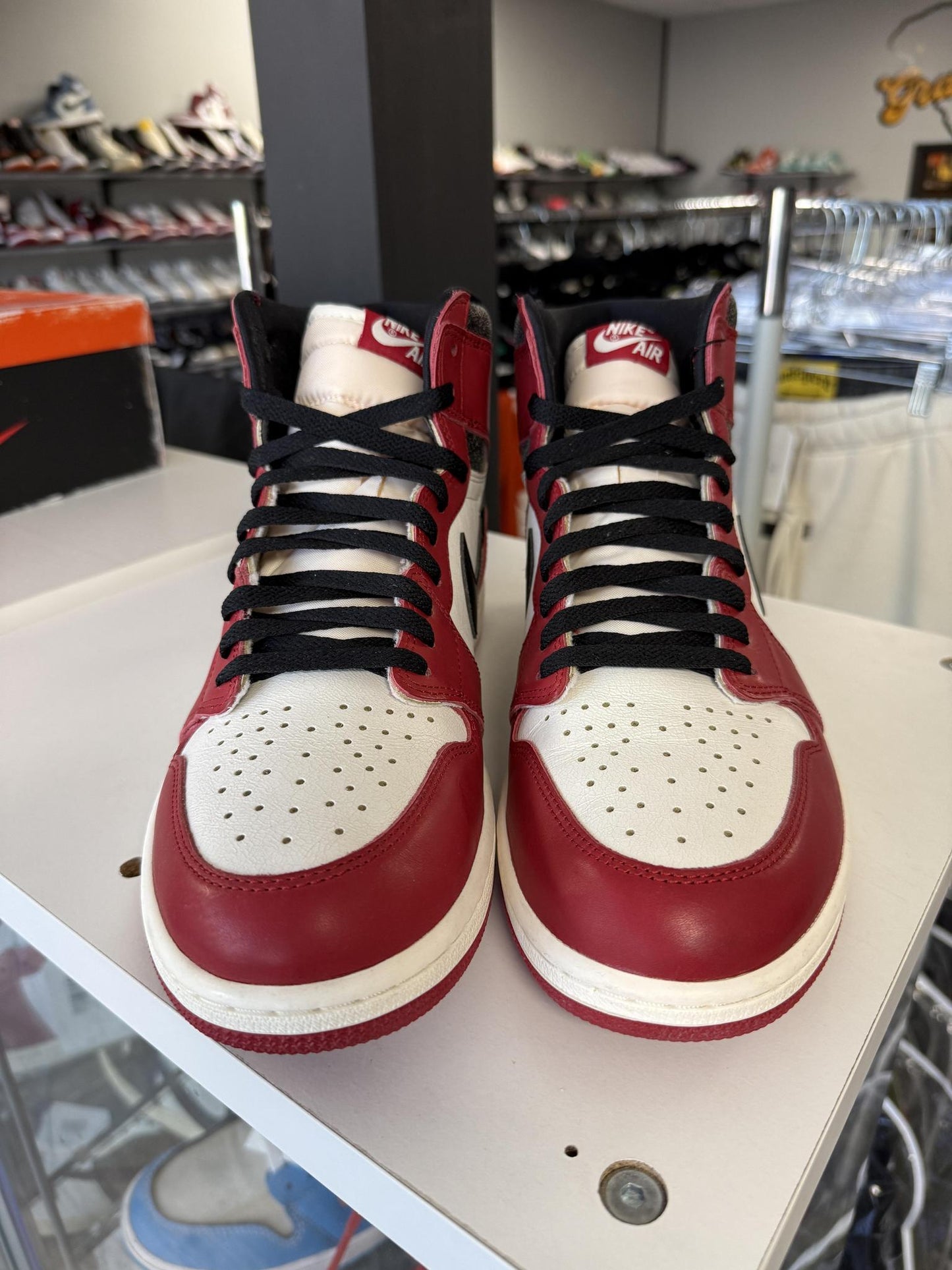 Jordan 1 "Chicago Lost and Found" Used Size 12
