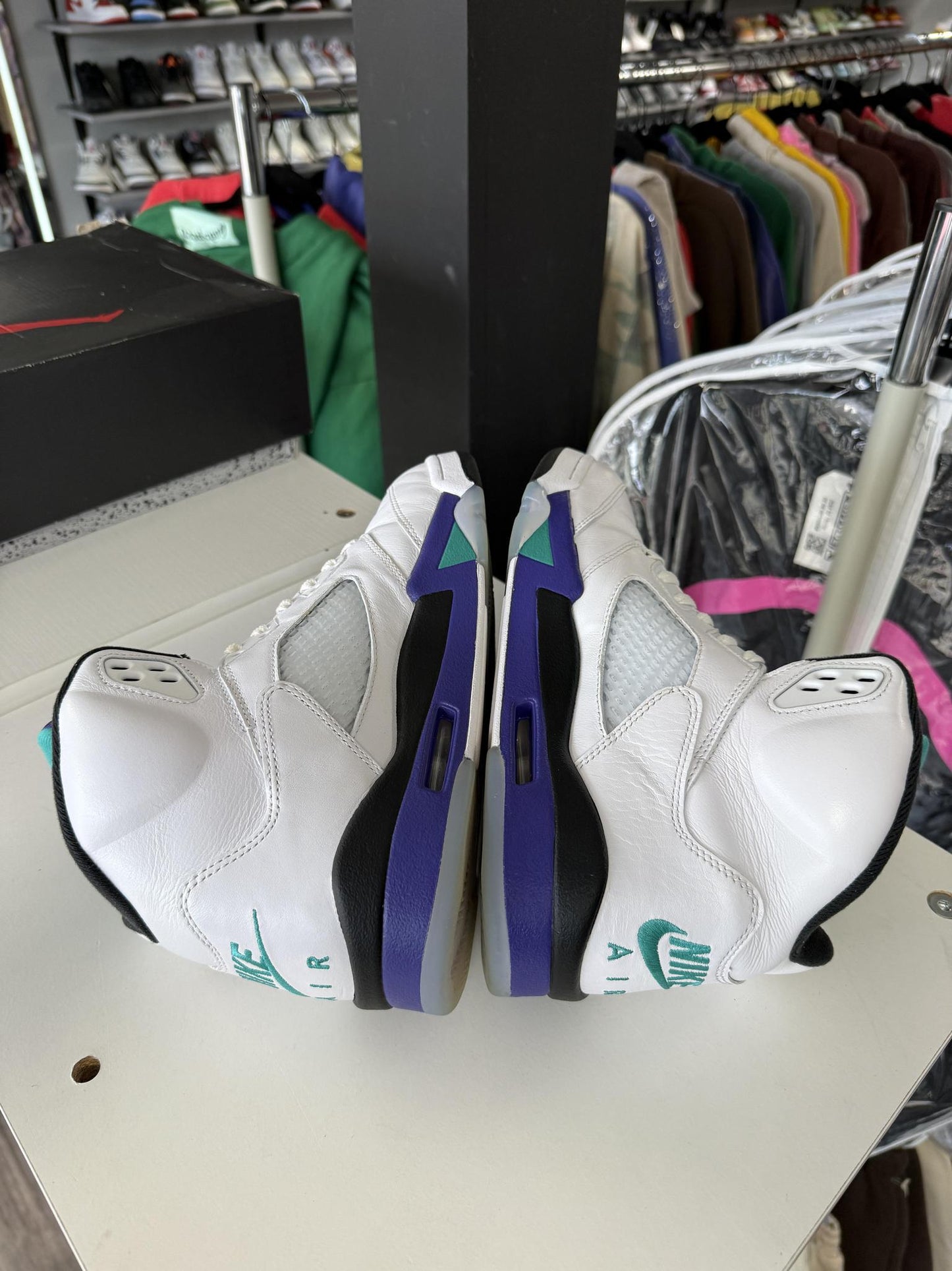Jordan 5 "Grape" Used Size 9.5