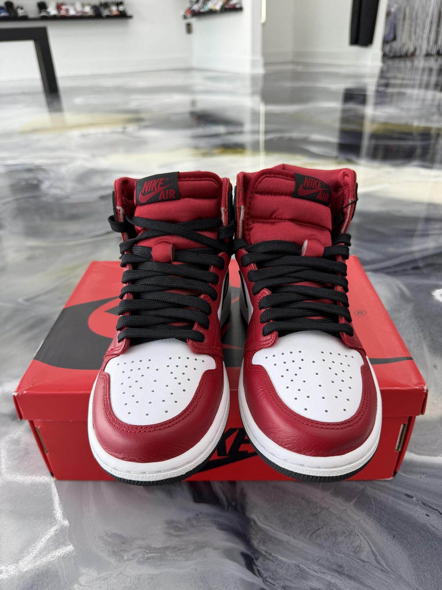 Jordan 1 Chicago Snakeskin Used Size 6Y/7.5W