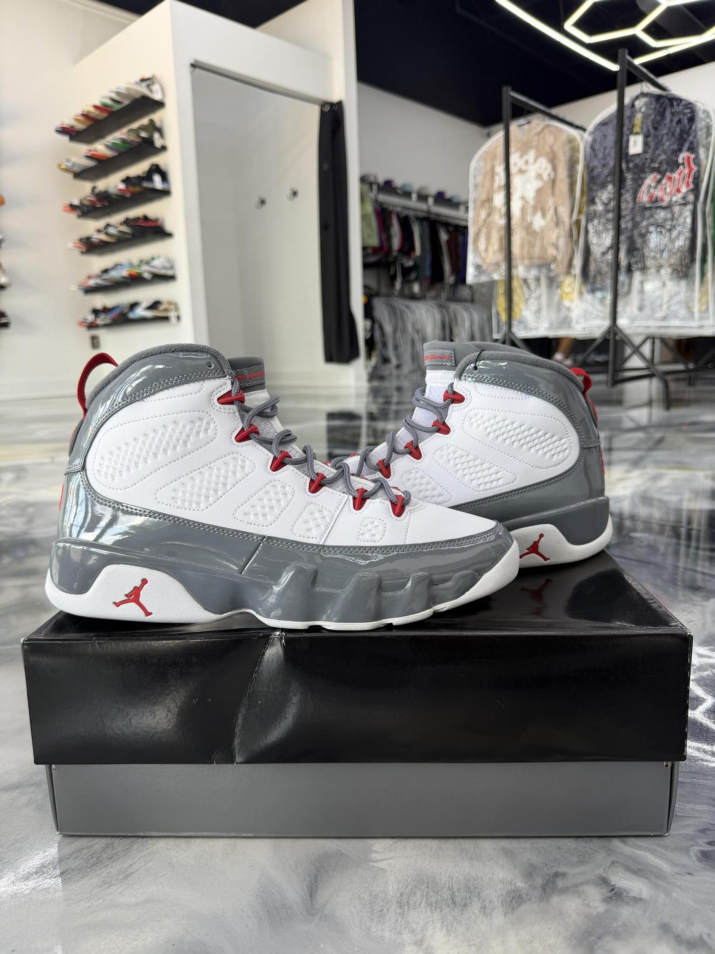 Jordan 9 "Fire Red" Used Size 10.5