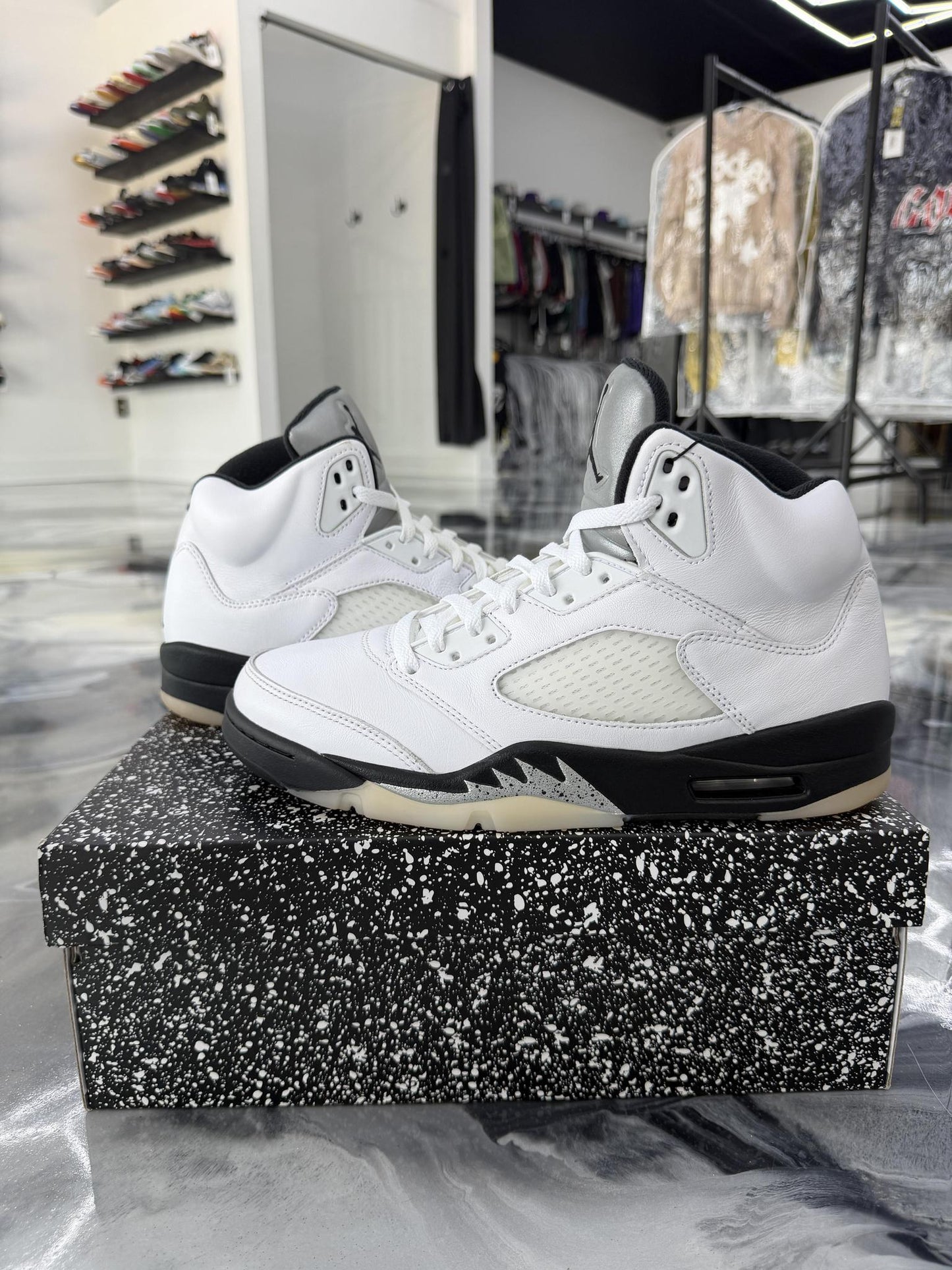 Jordan 5 "White Metallic" Used Size 10