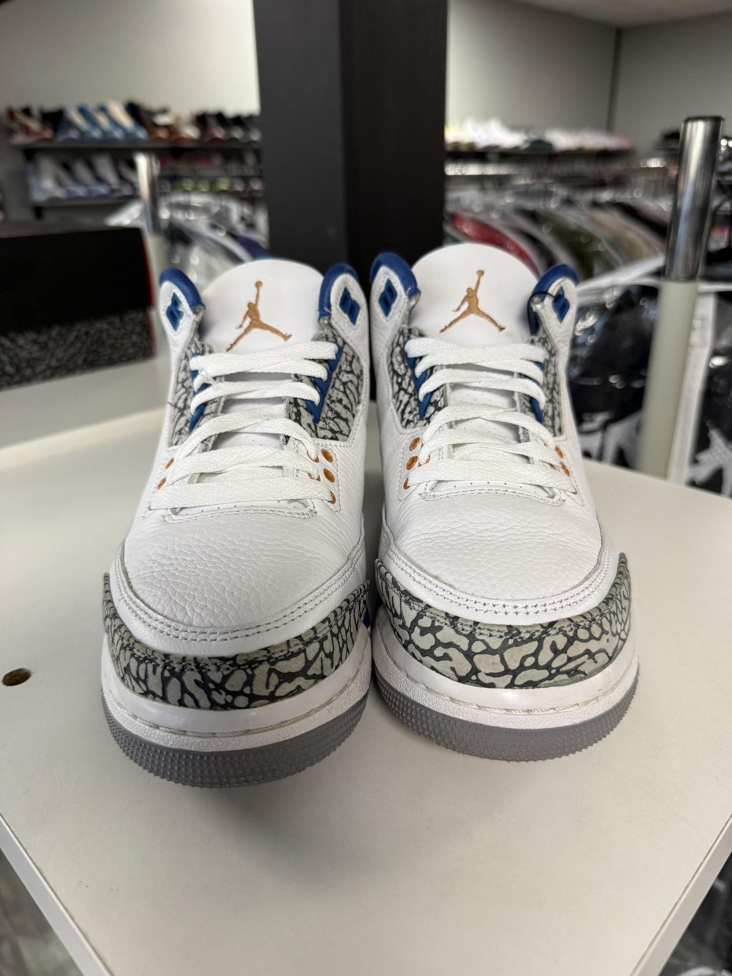 Jordan 3 "Wizards" Used Size 7Y/8.5W