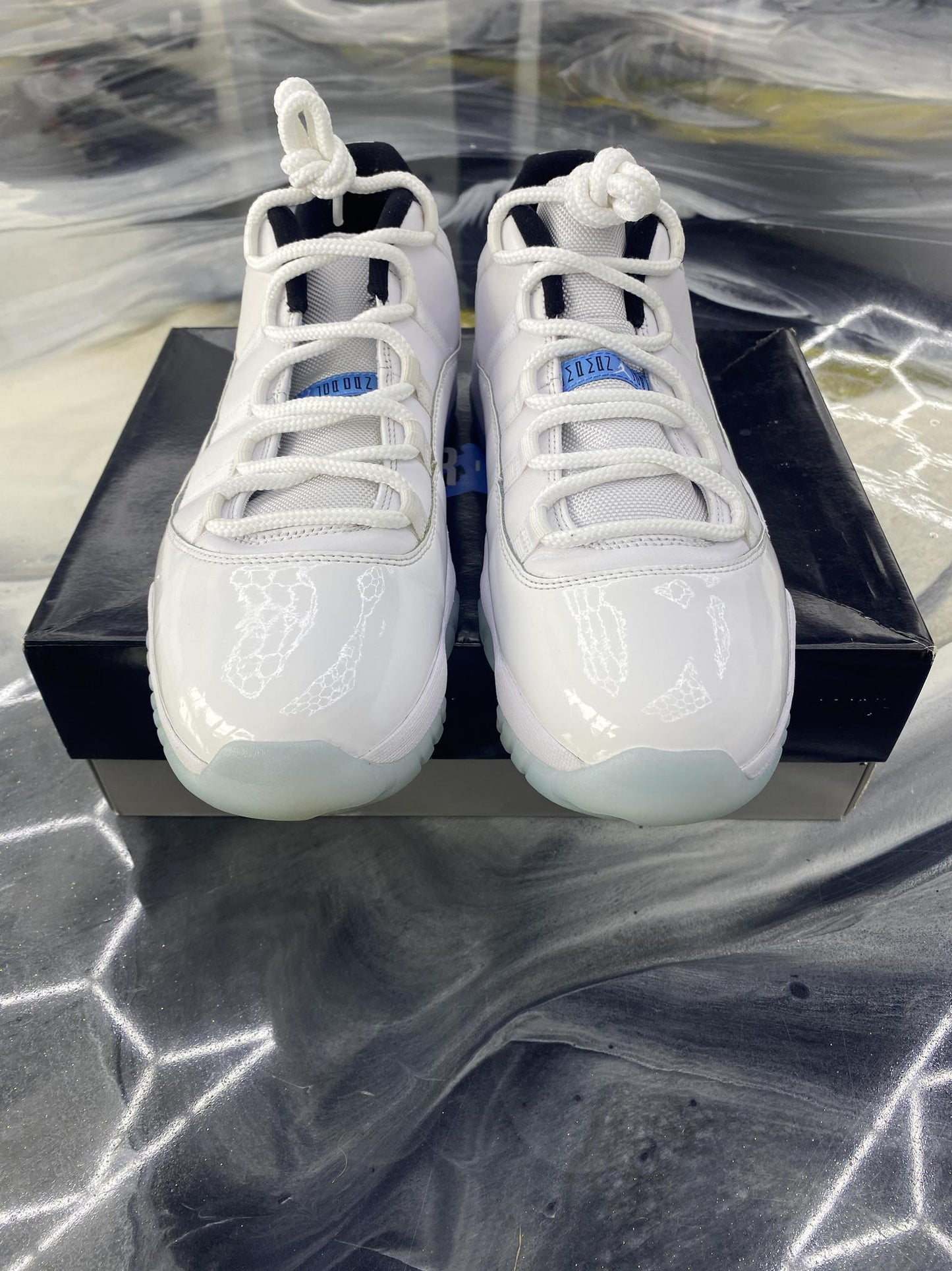 Jordan 11 Low "Legend Blue" Used Size 13