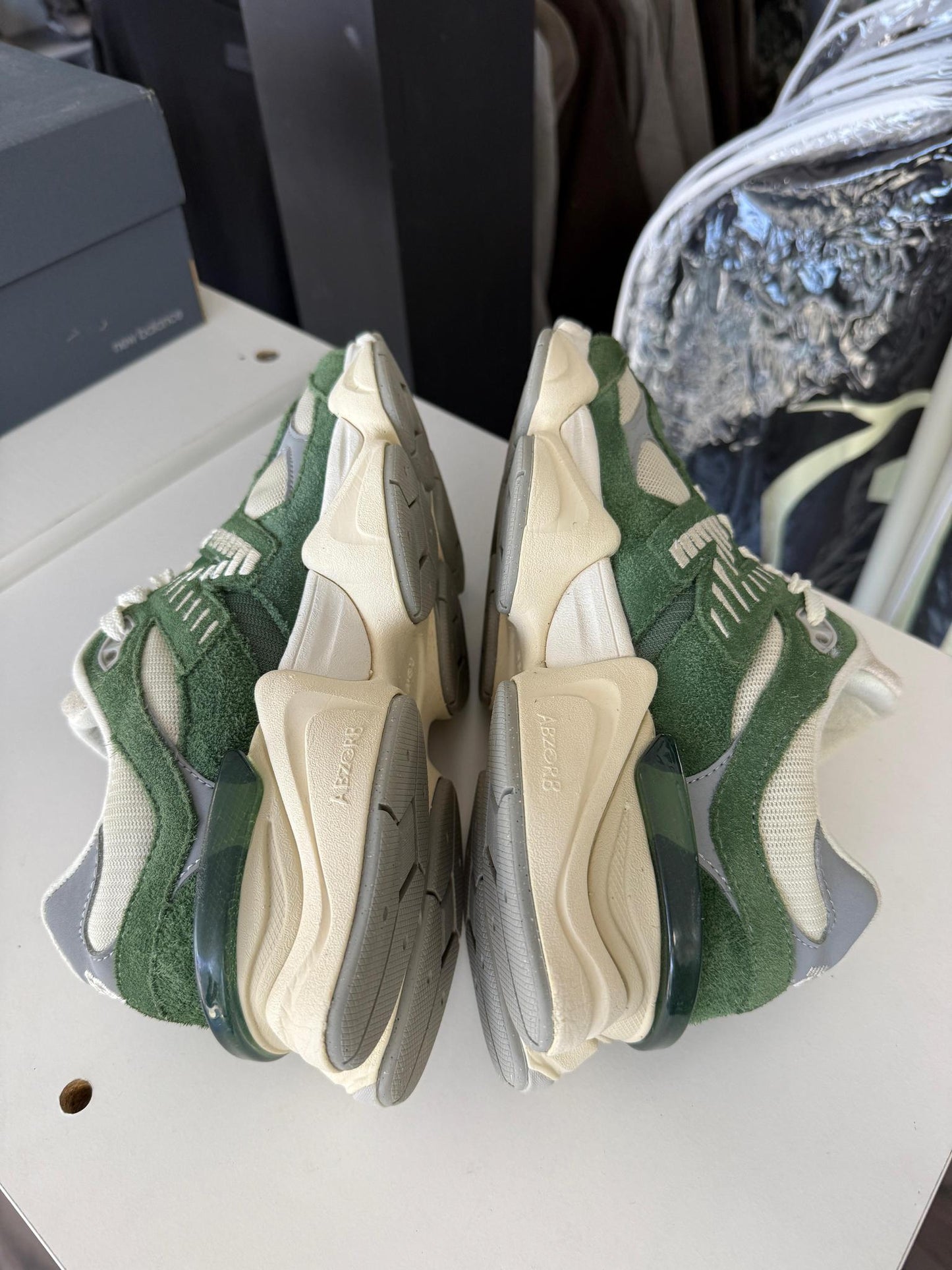 New Balance 9060 "Nori" Used Size 6.5Y/8W