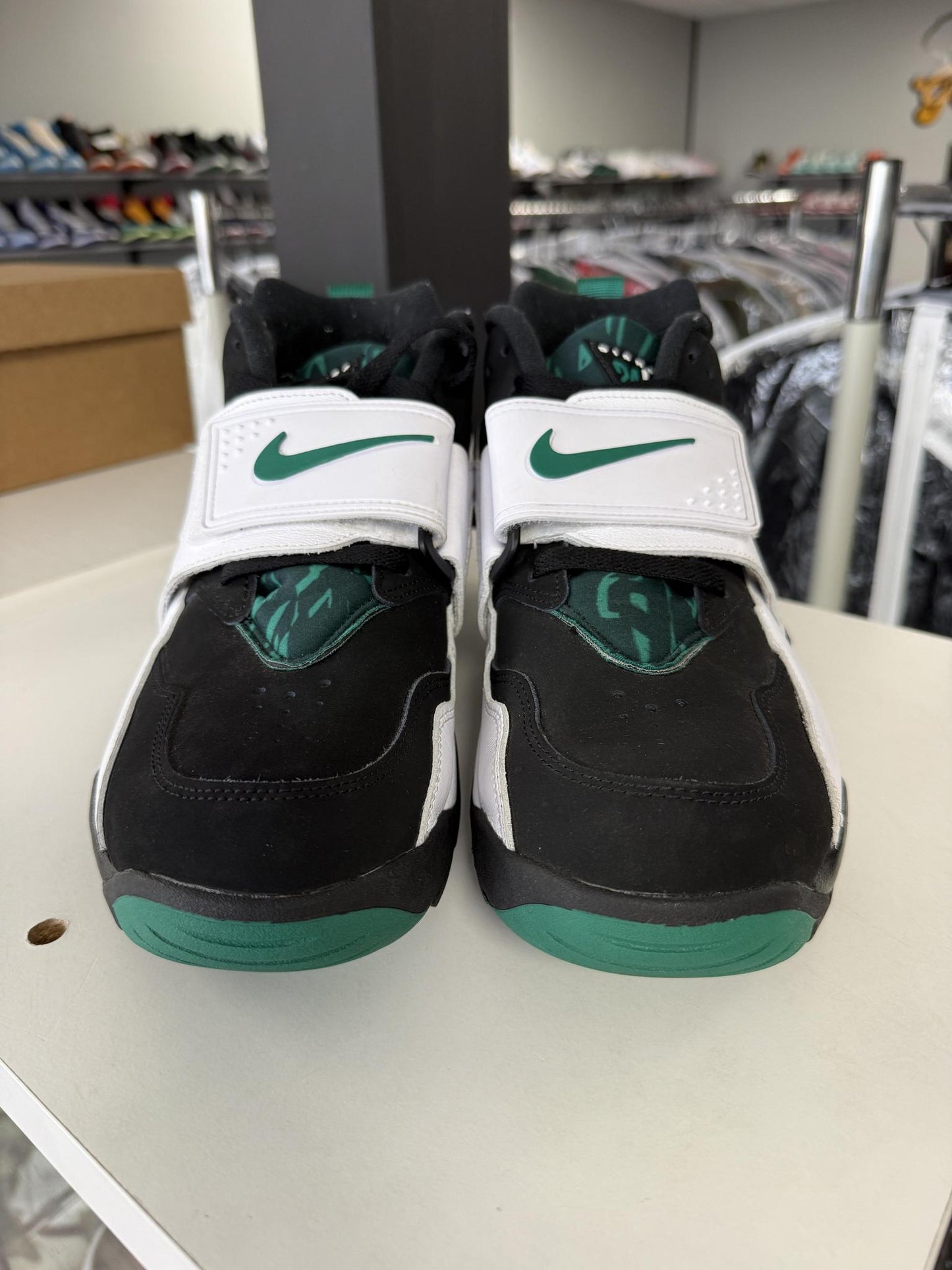 Nike Diamond Turf "Emerald" Used Size 11