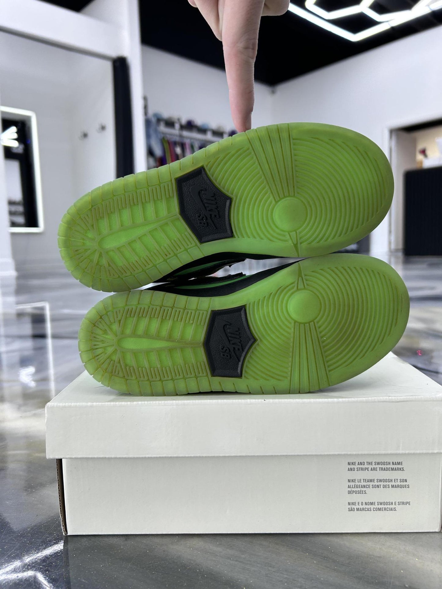 Nike SB Dunk Low "Powerpuff Buttercup" Used Size 13C