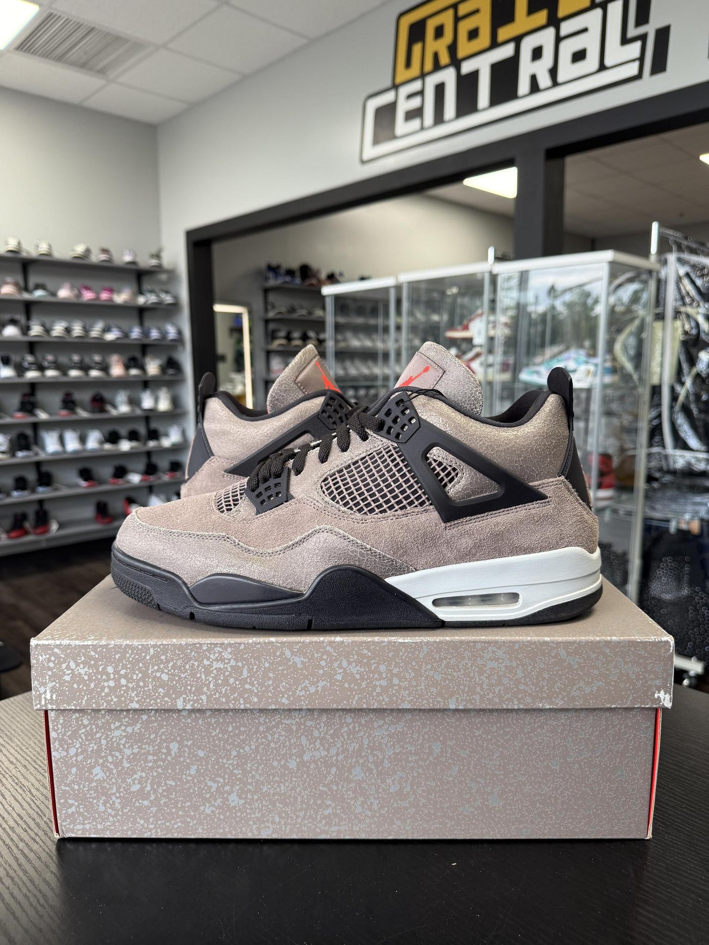 Jordan 4 "Taupe Haze" Used Size 13