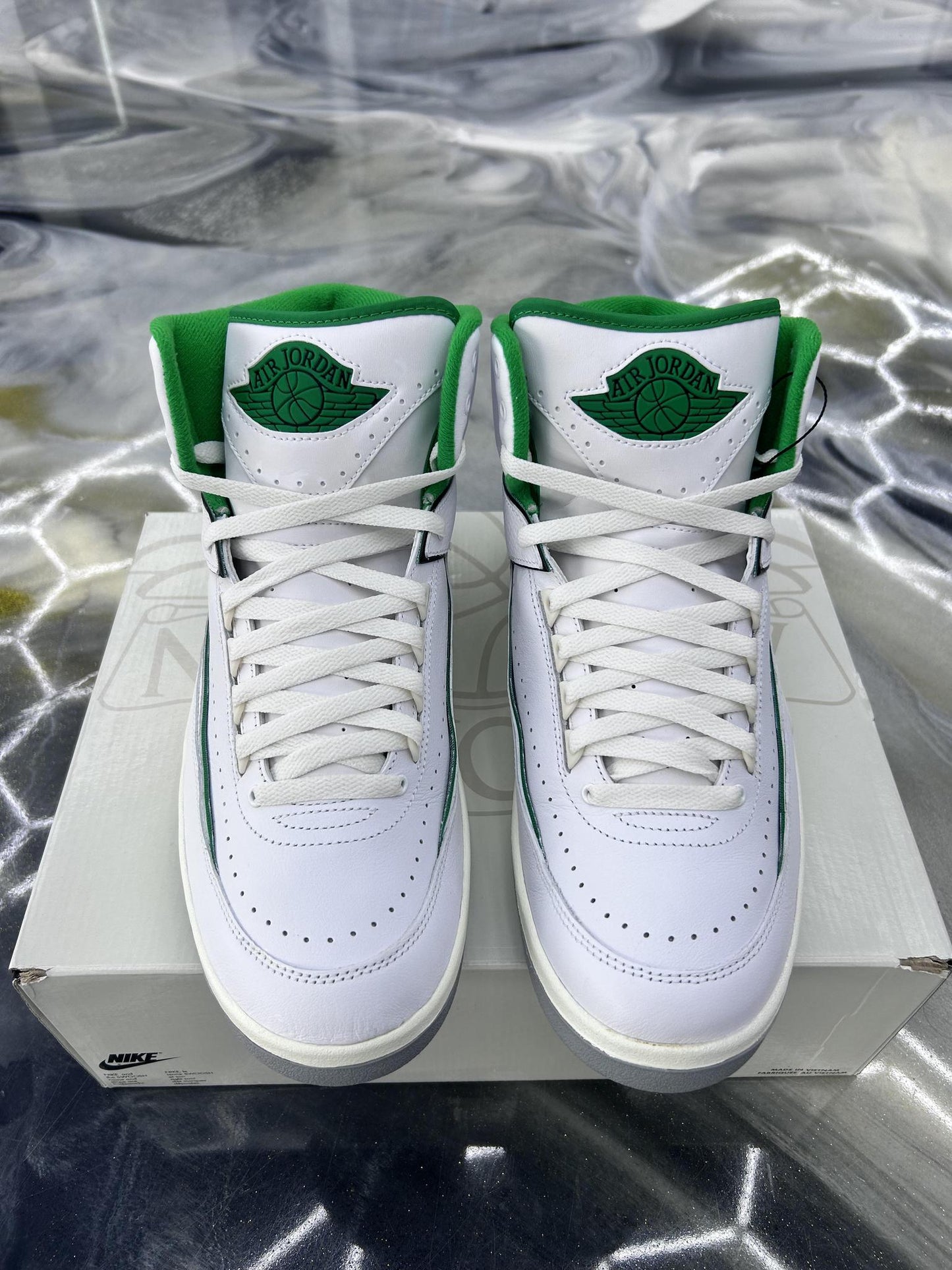 Jordan 2 "Lucky Green" Used Size 11.5