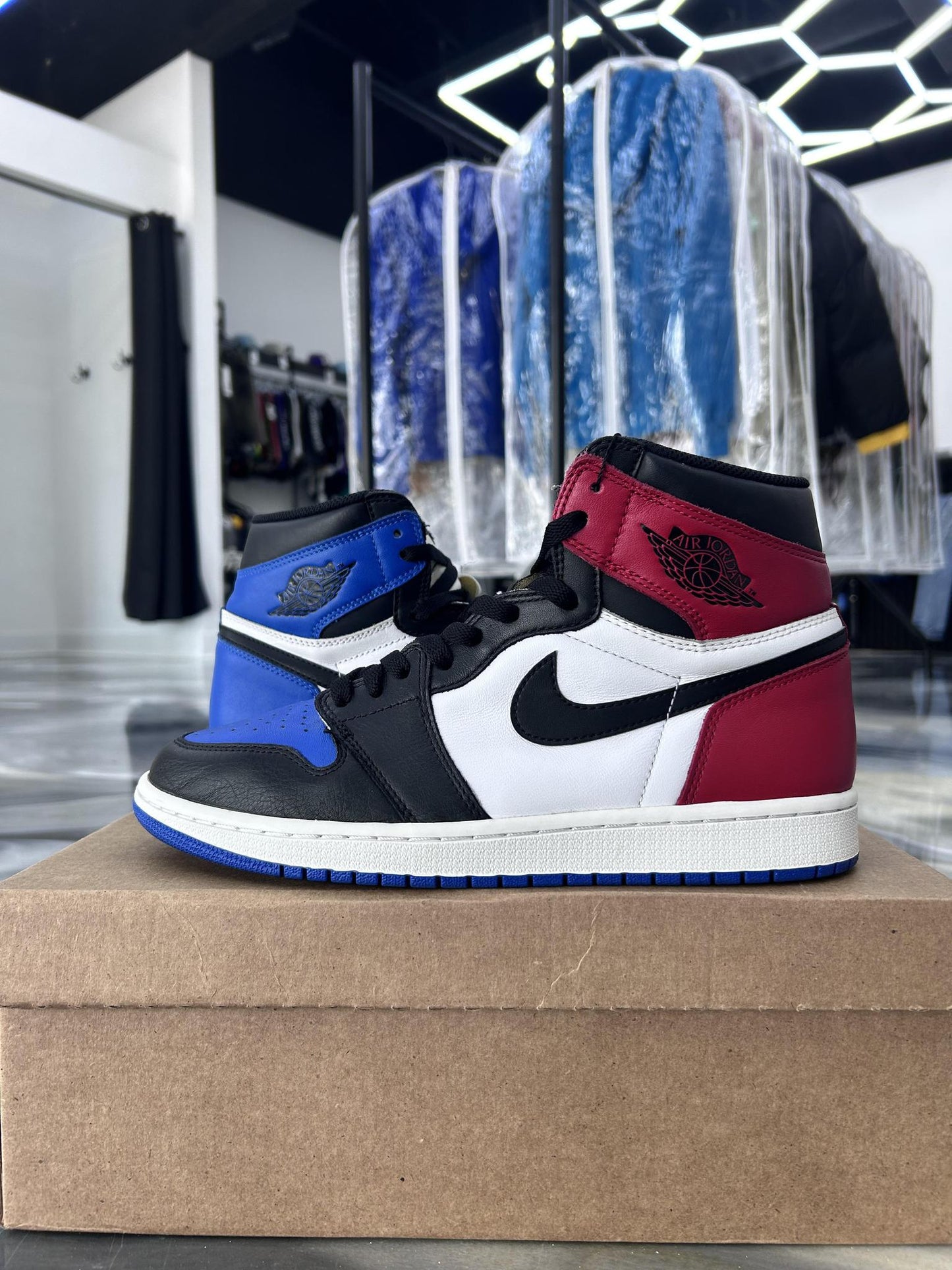 Jordan 1 High "Top 3" Used Size 10
